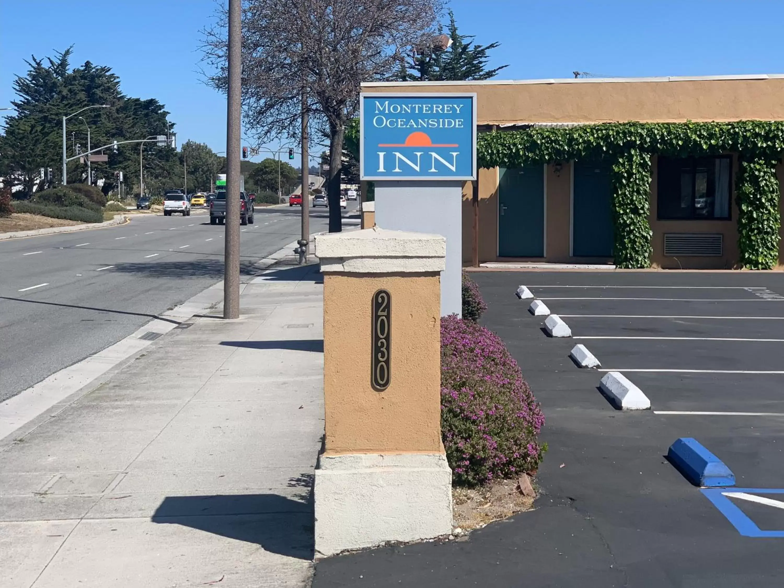 Street view in Monterey Oceanside Inn Street view in Monterey Oceanside Inn