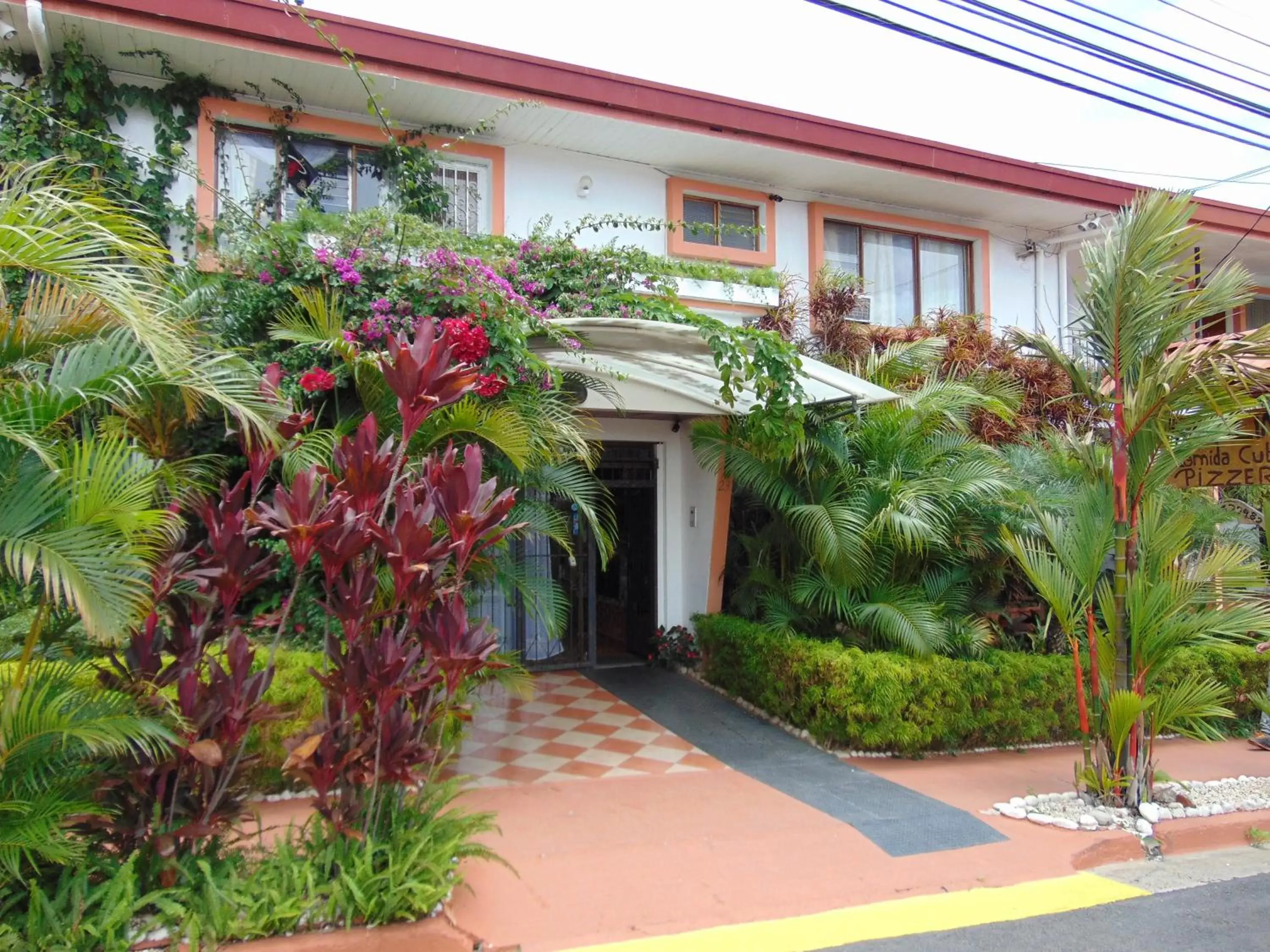 Facade/entrance, Property Building in Casa Lima B&B