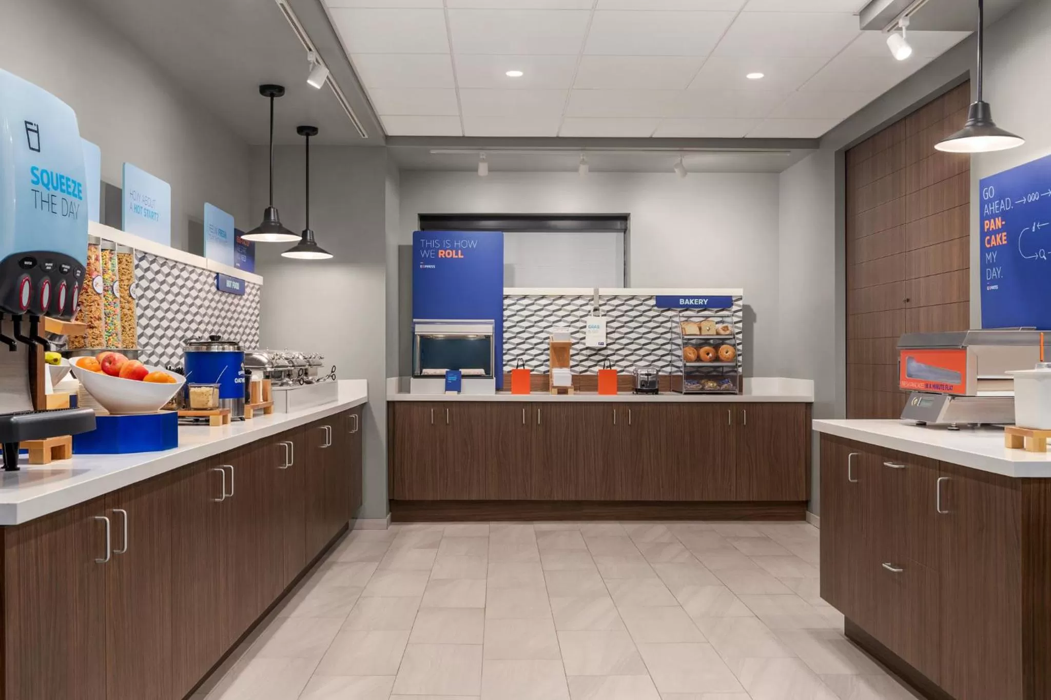 Breakfast in Holiday Inn Express & Suites East Greenbush Albany-Skyline by IHG