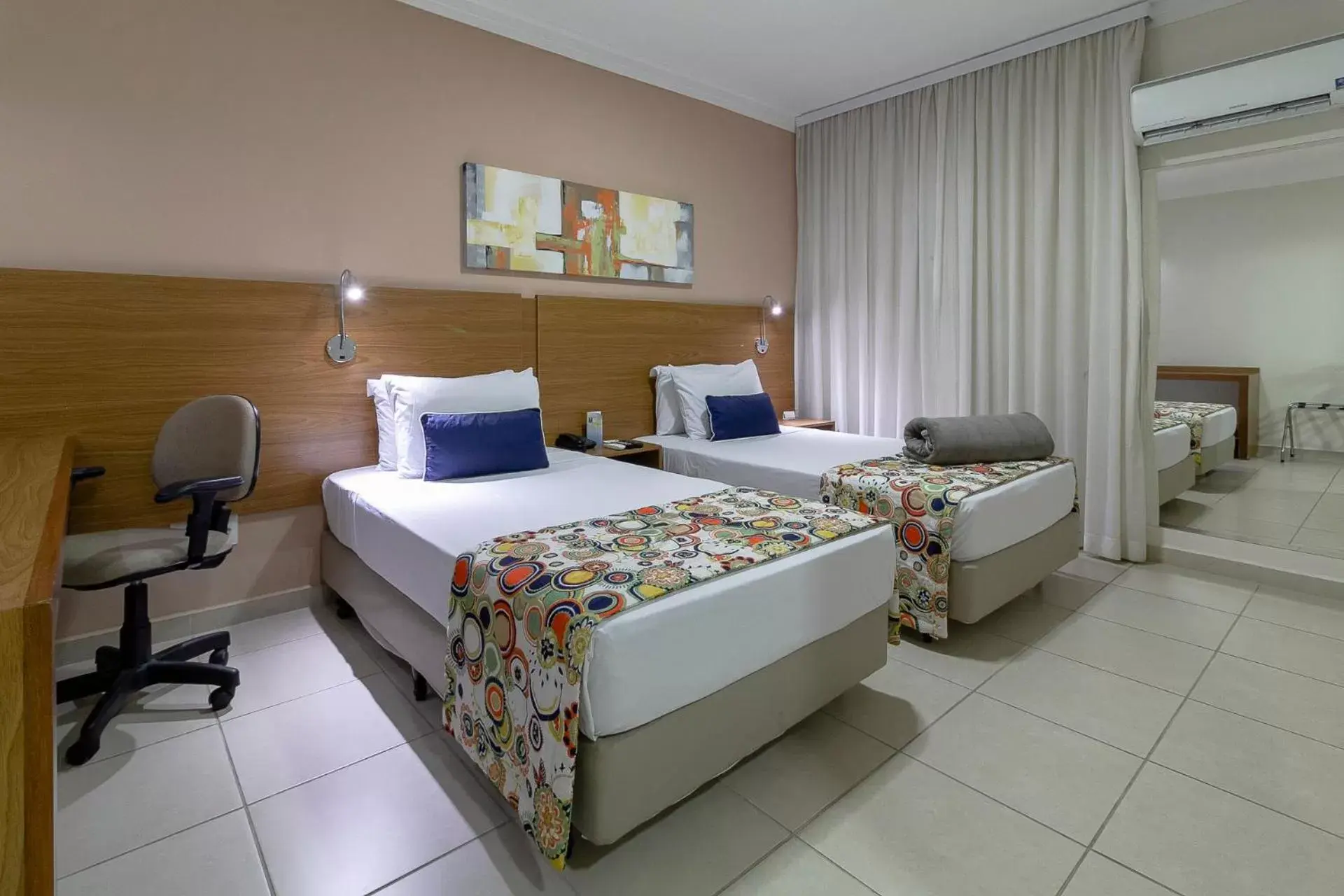 Photo of the whole room, Bed in Comfort Hotel Bauru