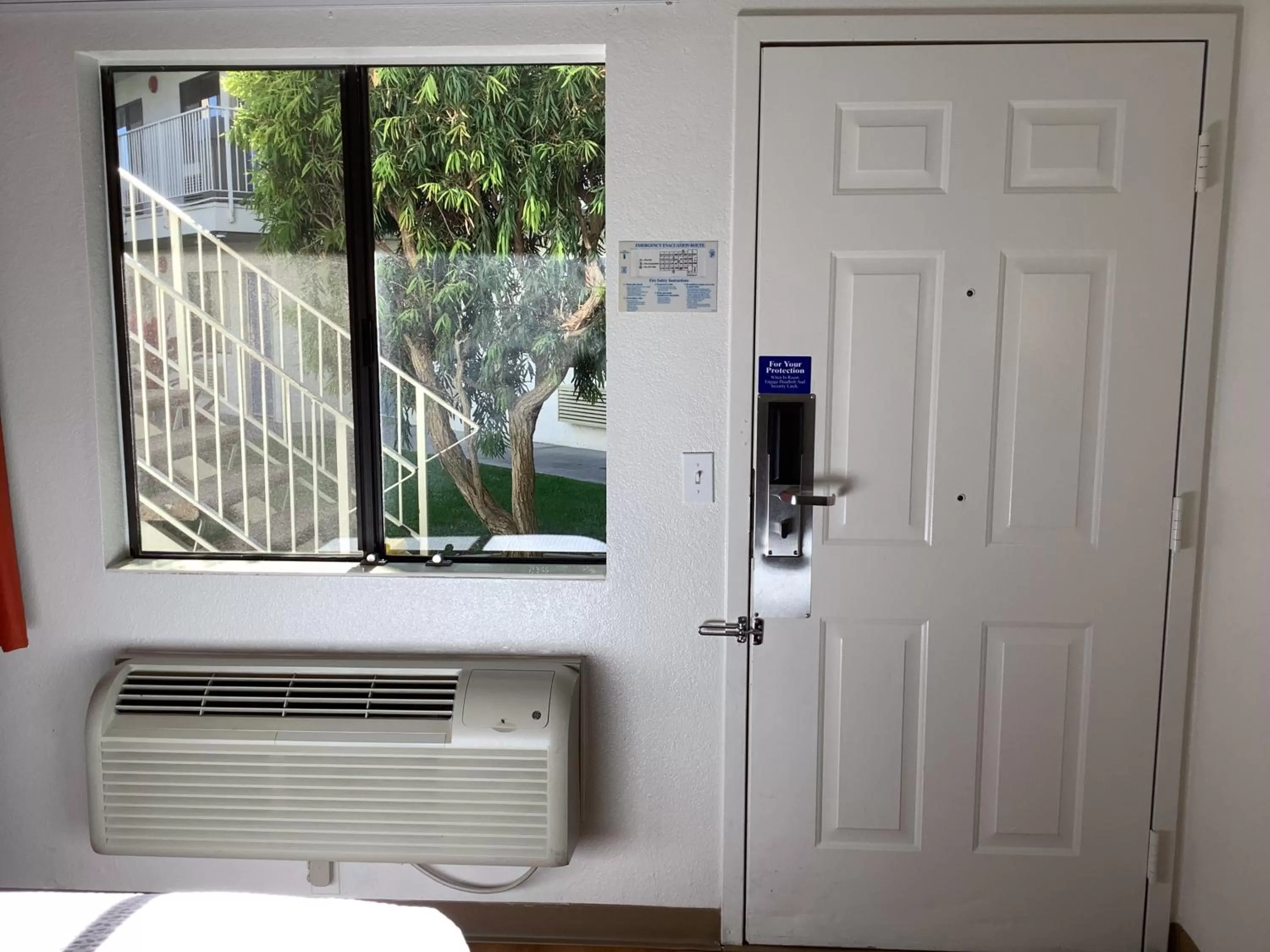 internet in Carlsbad Village Inn