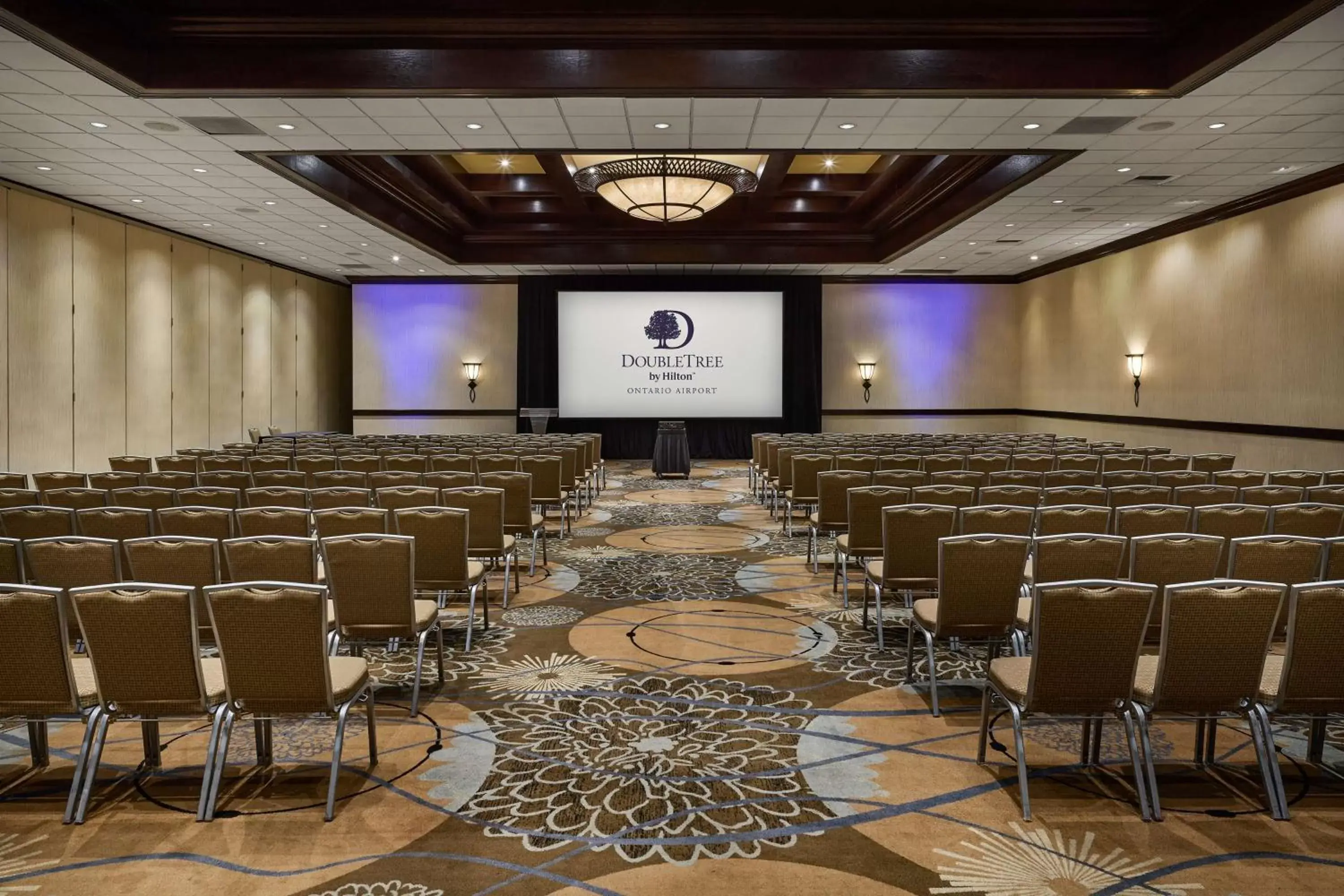 Meeting/conference room in DoubleTree by Hilton Ontario Airport