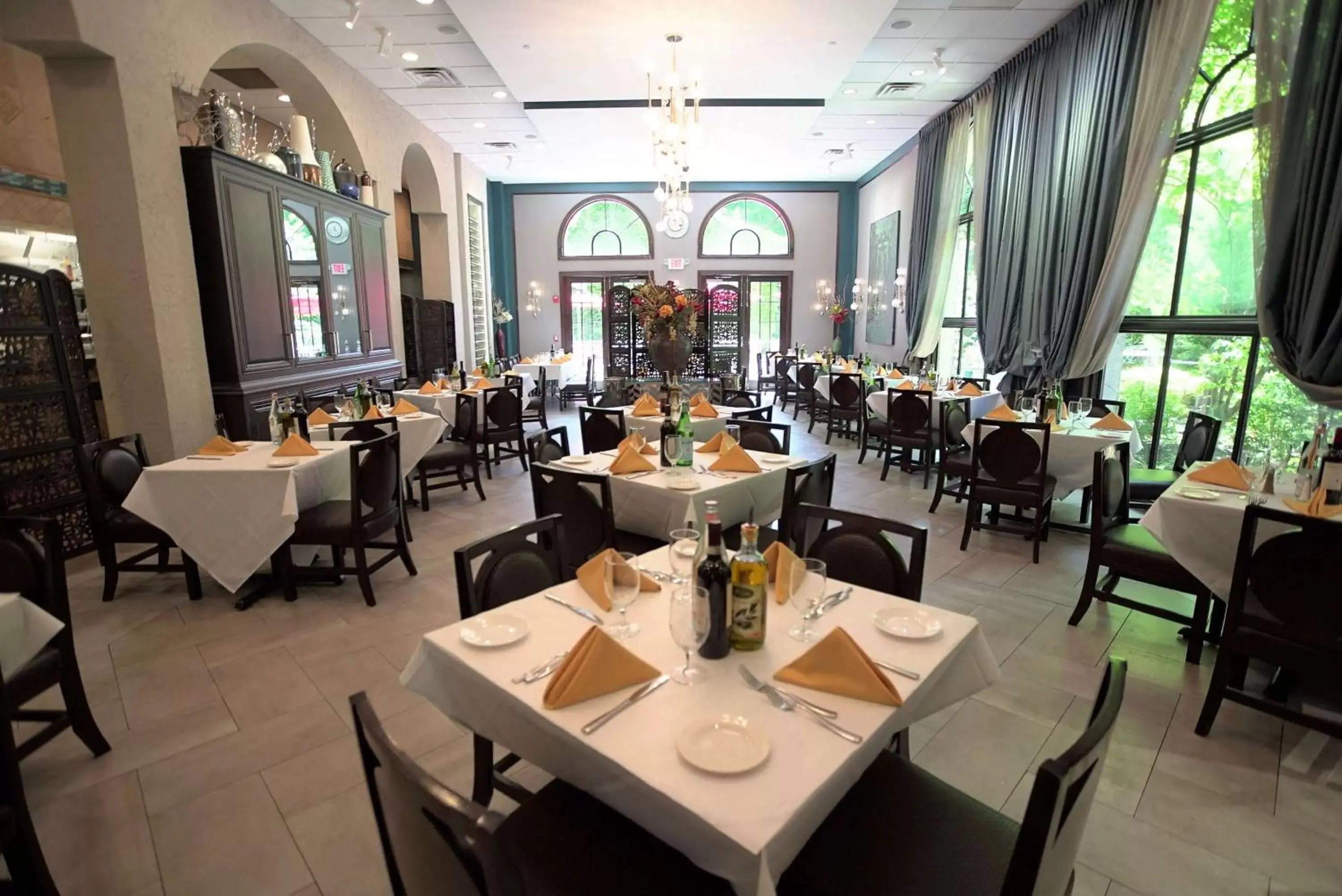 Restaurant/Places to Eat in Hampton Inn & Suites Fairfield