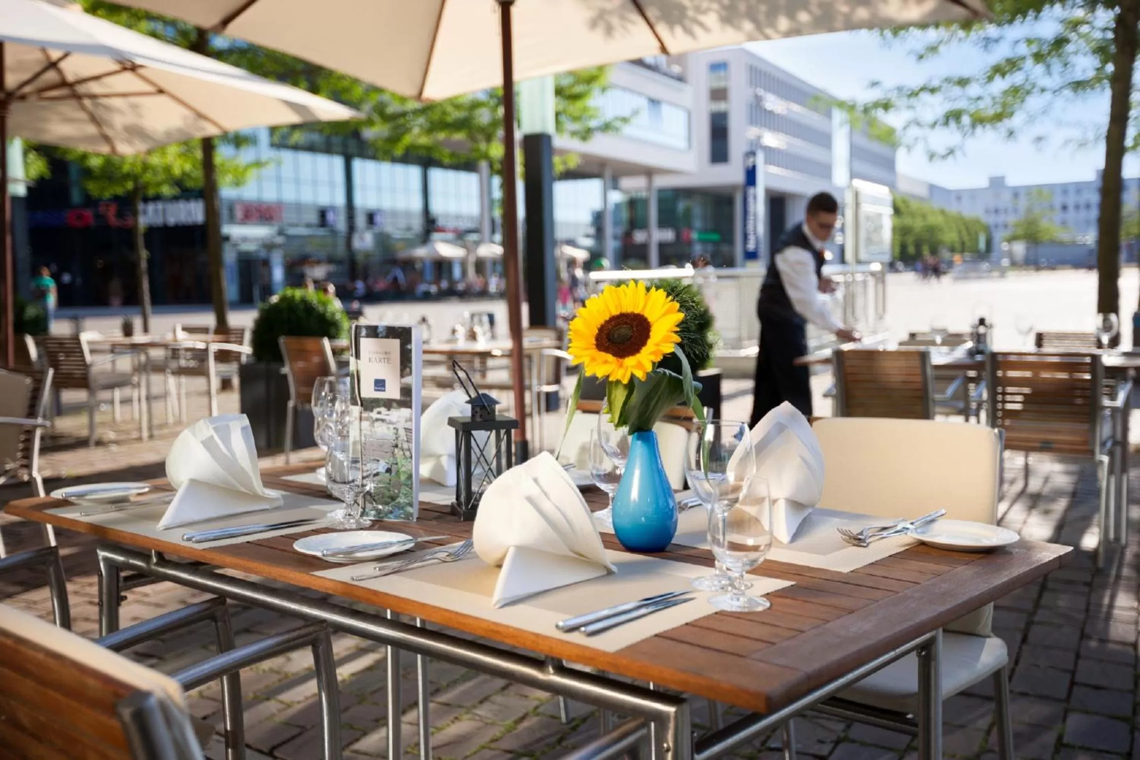 Restaurant/places to eat in Novotel München Messe