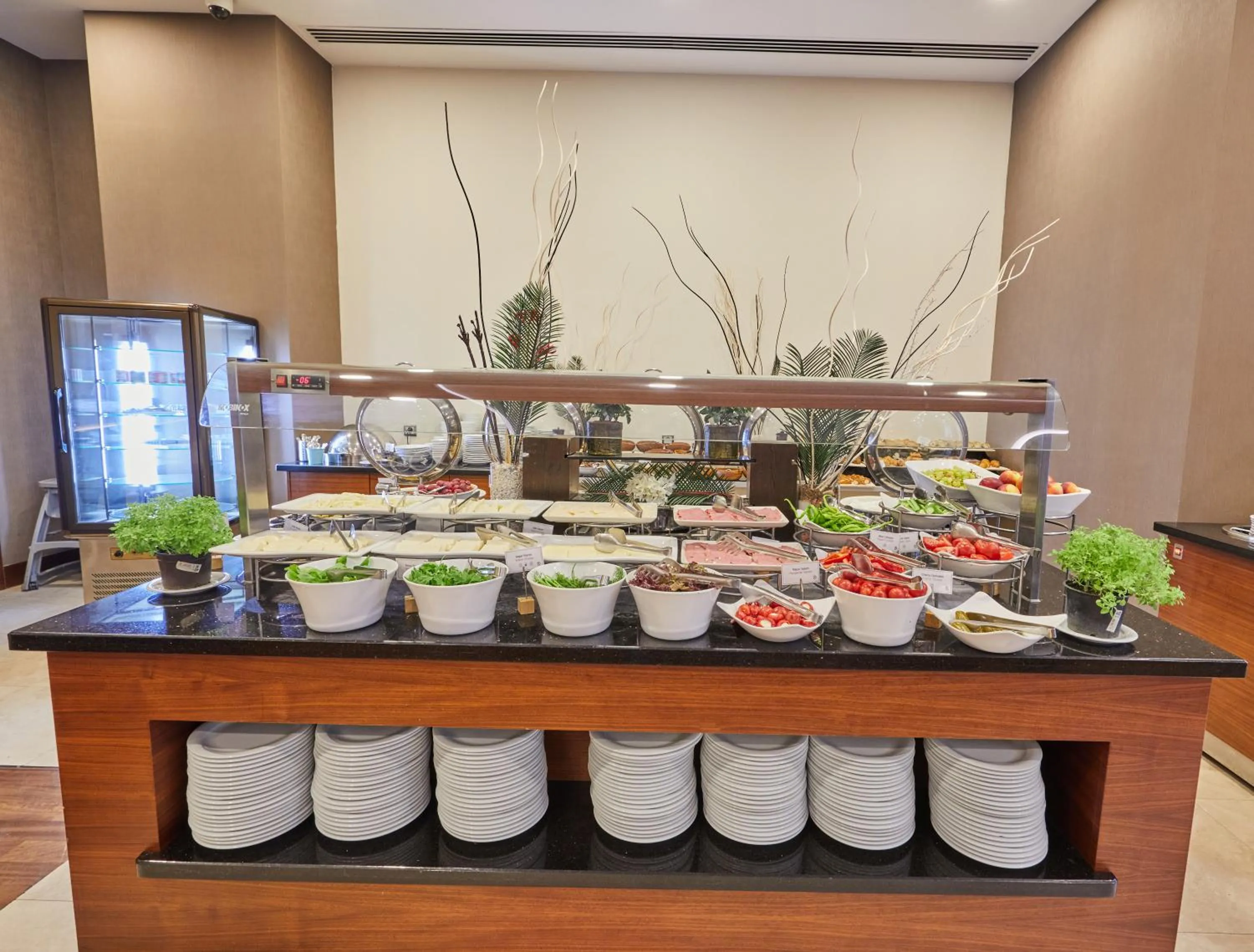 Buffet breakfast in Park Dedeman Bostanci Hotel