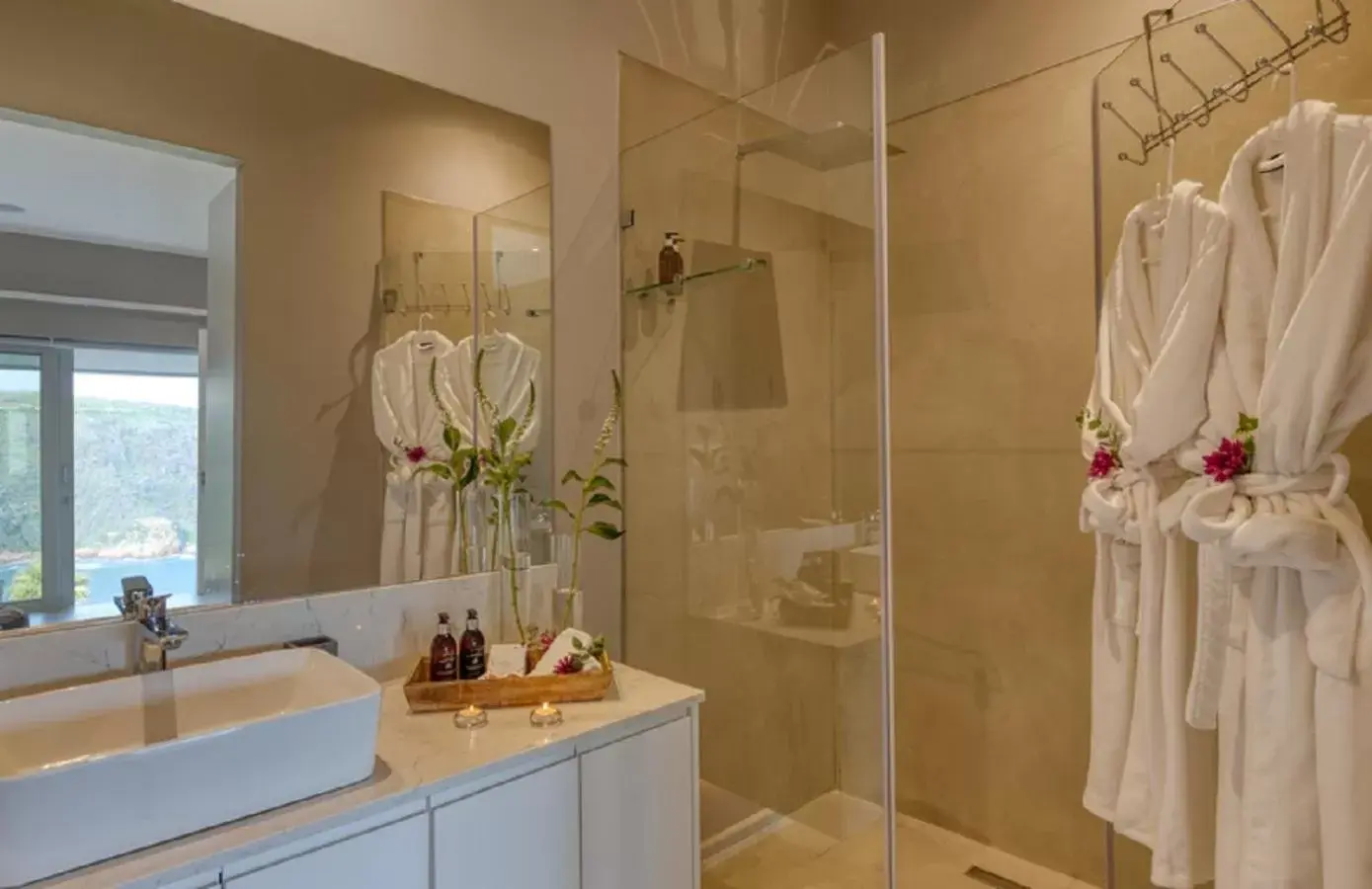 Bathroom in Crown on the Heads Bathroom in Crown on the Heads