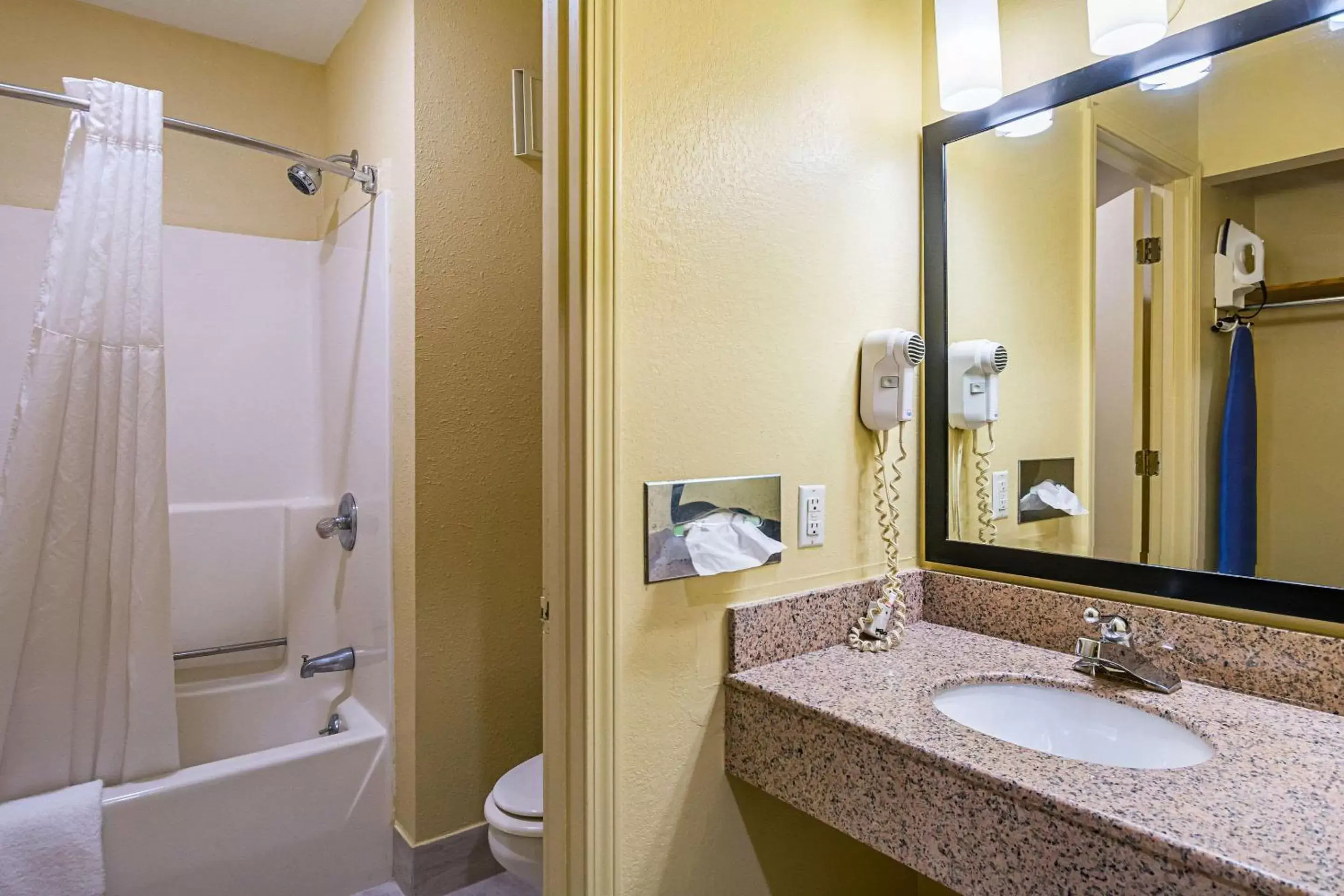 Photo of the whole room, Bathroom in Quality Inn & Suites Greensburg I-74
