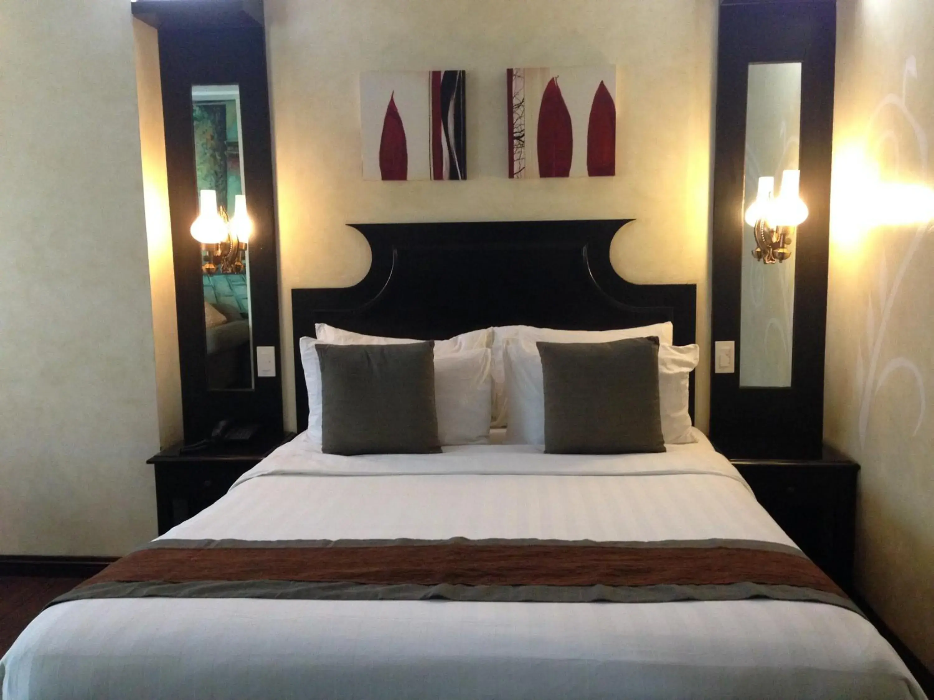 Bedroom, Bed in Lee Boutique Hotel Tagaytay