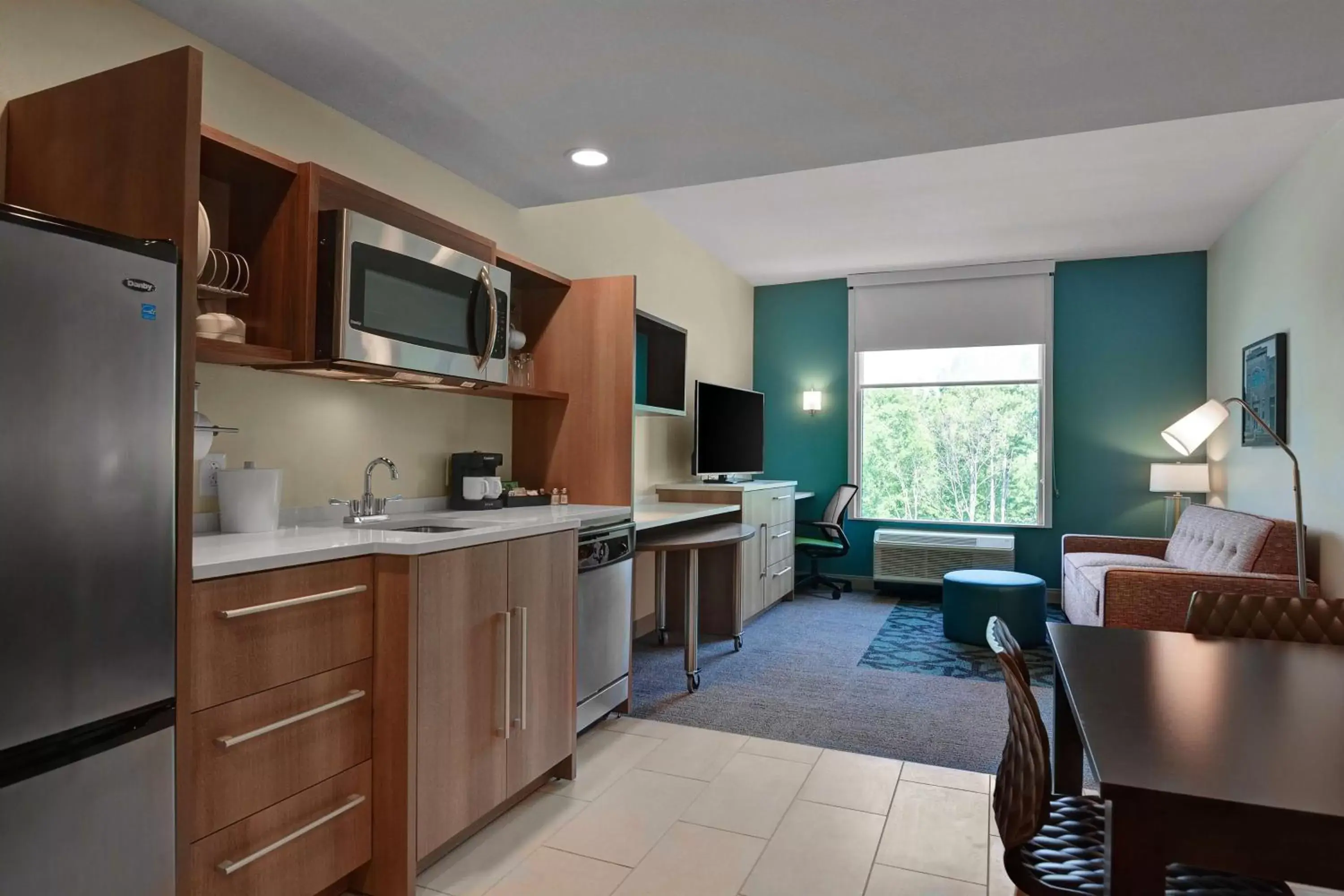 Kitchen or kitchenette, Kitchen/Kitchenette in Home2 Suites By Hilton Fort Mill, Sc