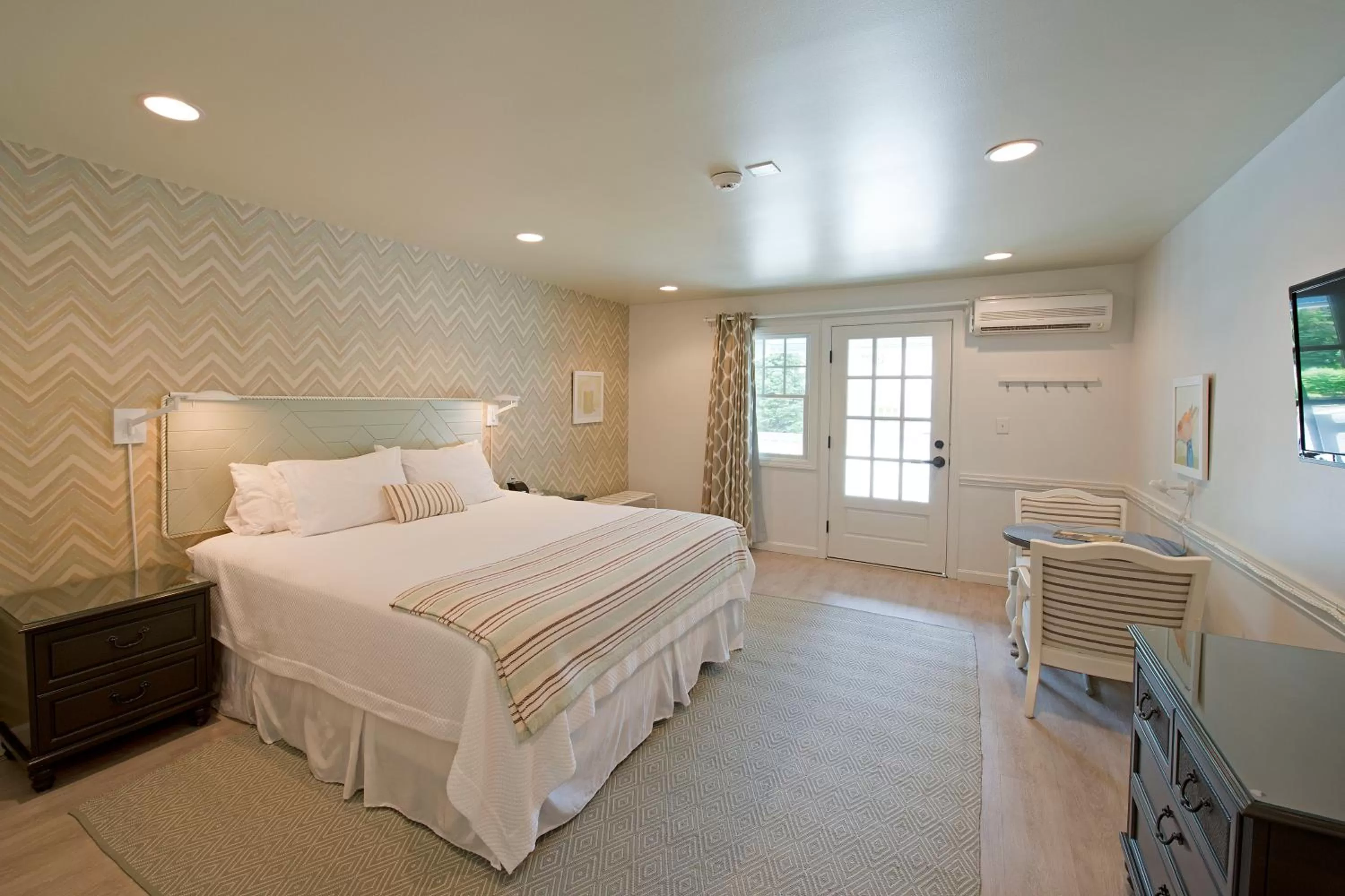 Bed in The Lodge on the Cove