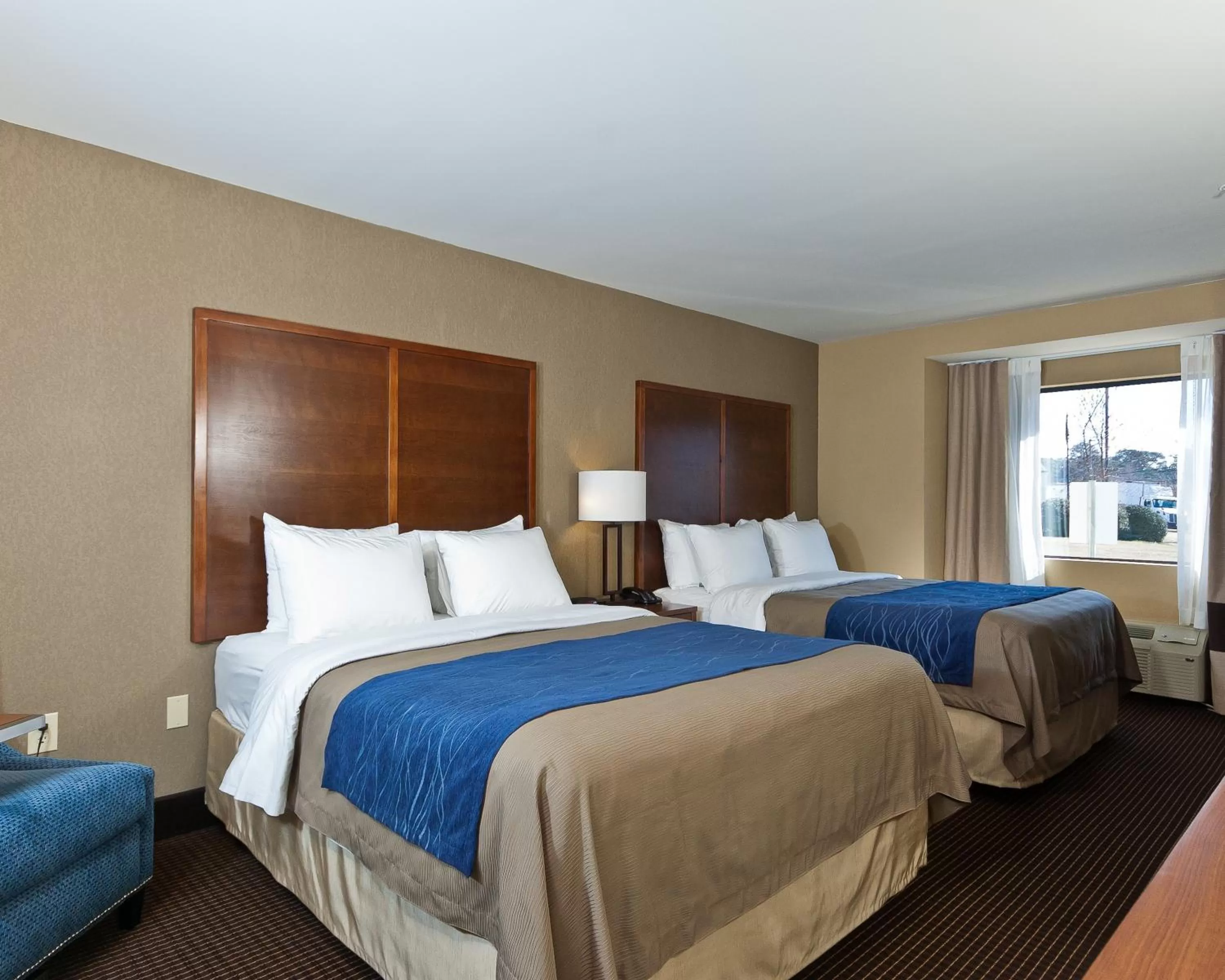 Queen Room with Two Queen Beds - Non-Smoking in Comfort Inn Tupelo Central