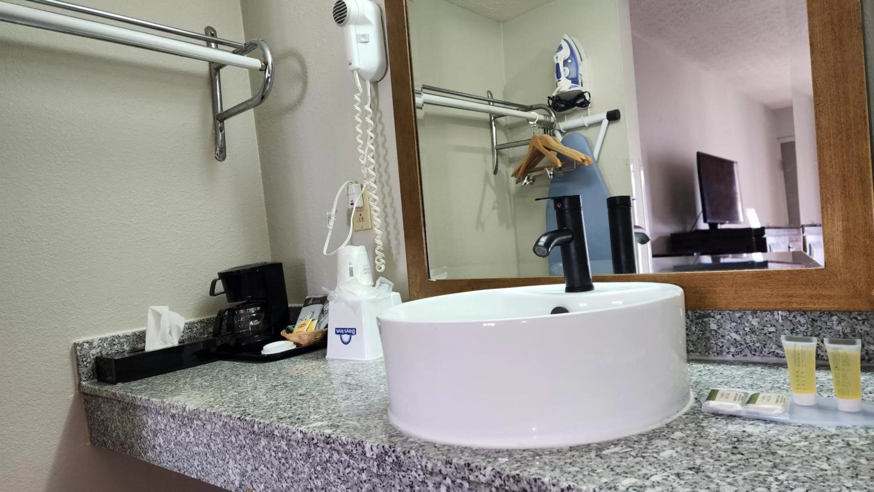 Days Inn by Wyndham Frankfort