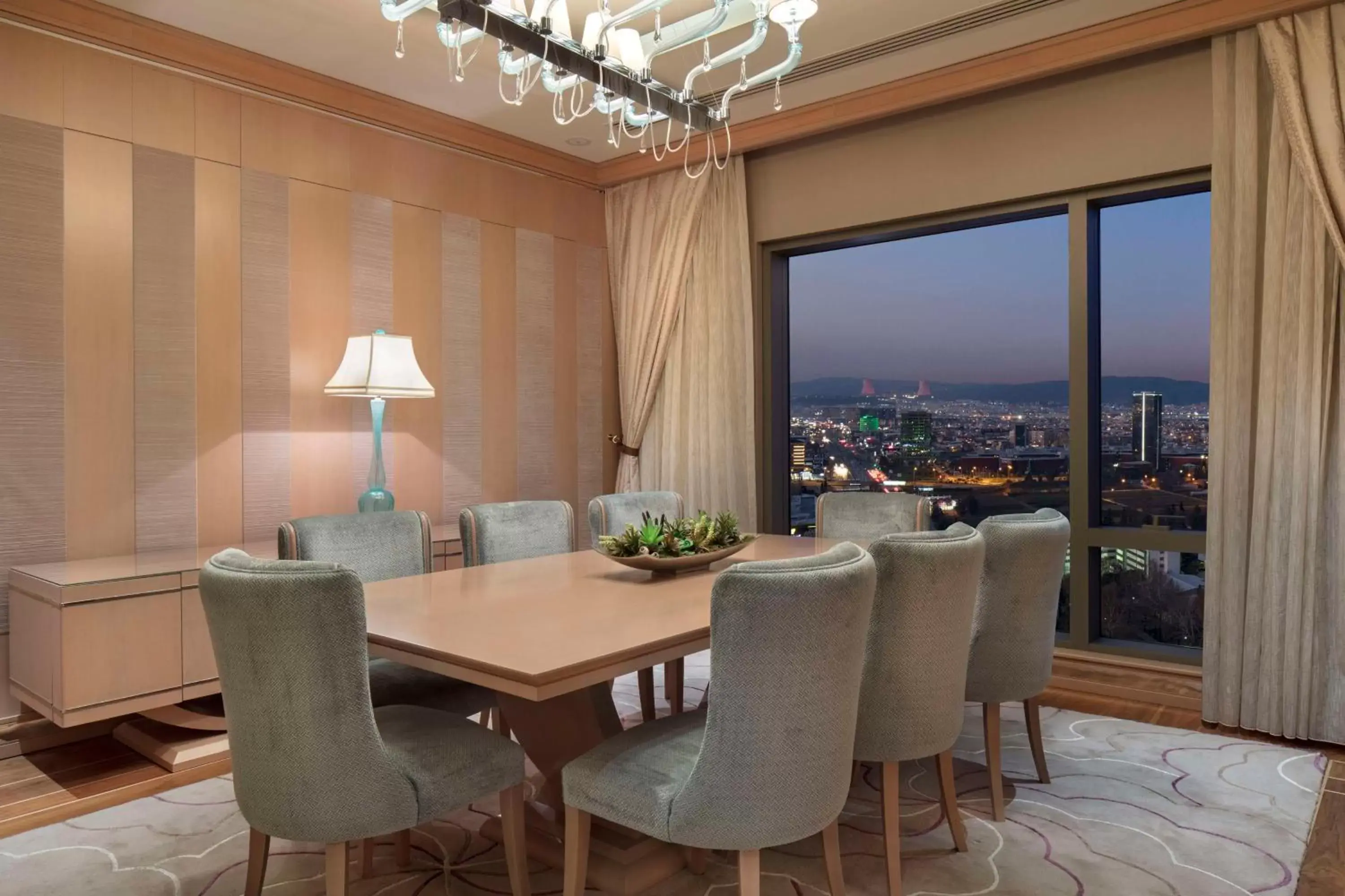 Living room in Hilton Bursa Convention Center & Spa