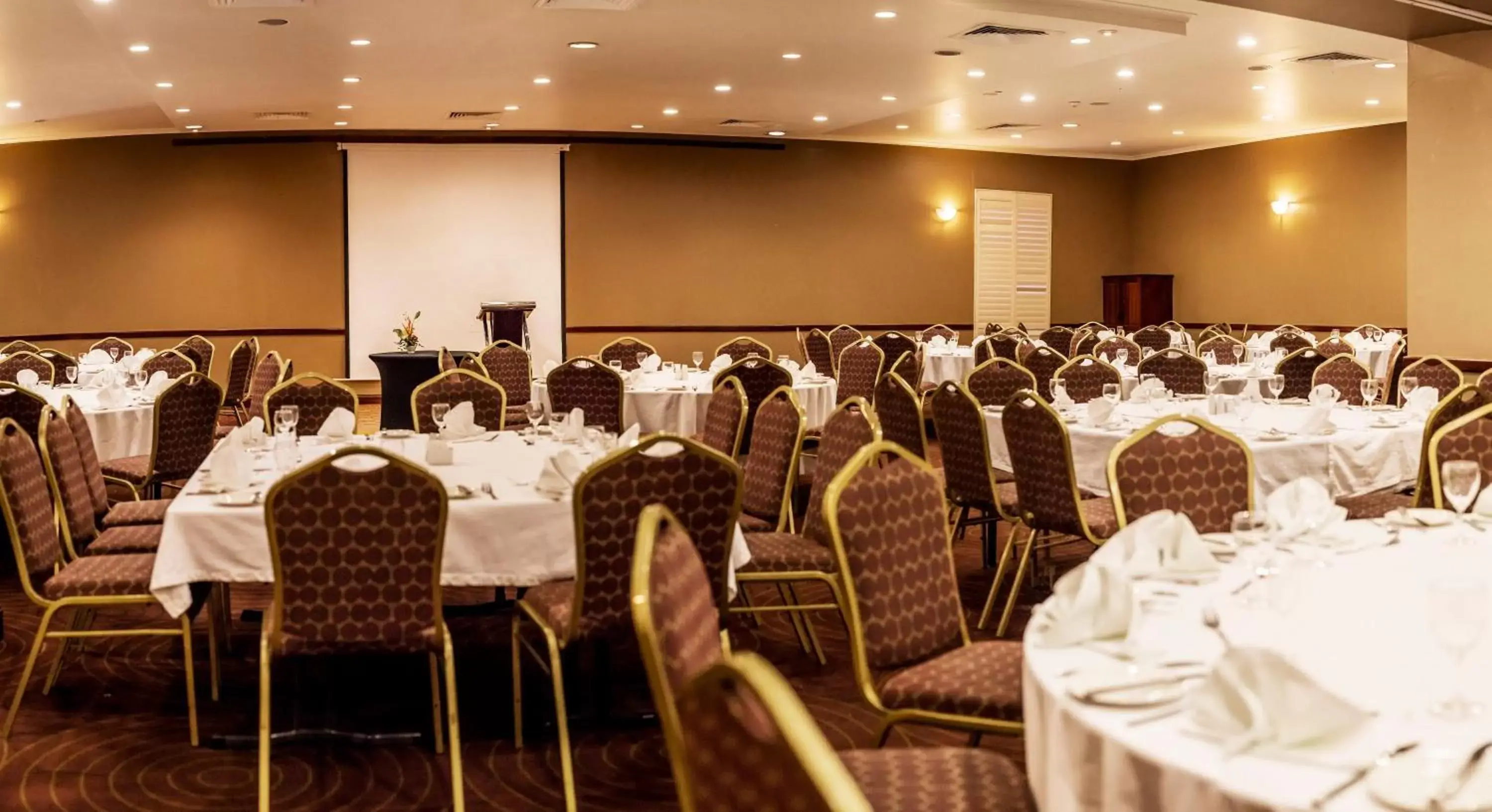 Banquet/Function facilities, Banquet Facilities in Holiday Inn & Suites Port Moresby, an IHG Hotel