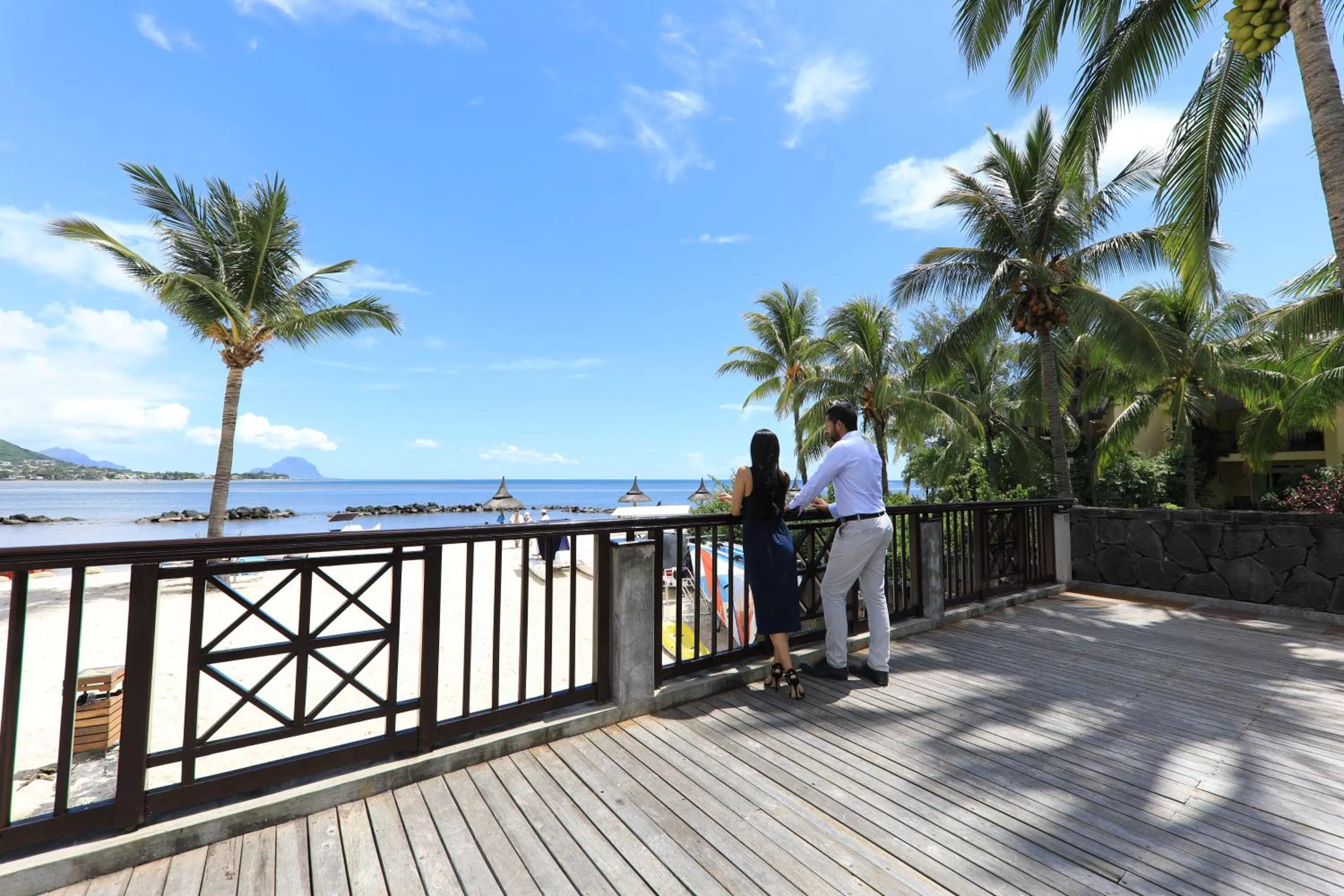 Lounge or bar in Sands Suites Resort & Spa