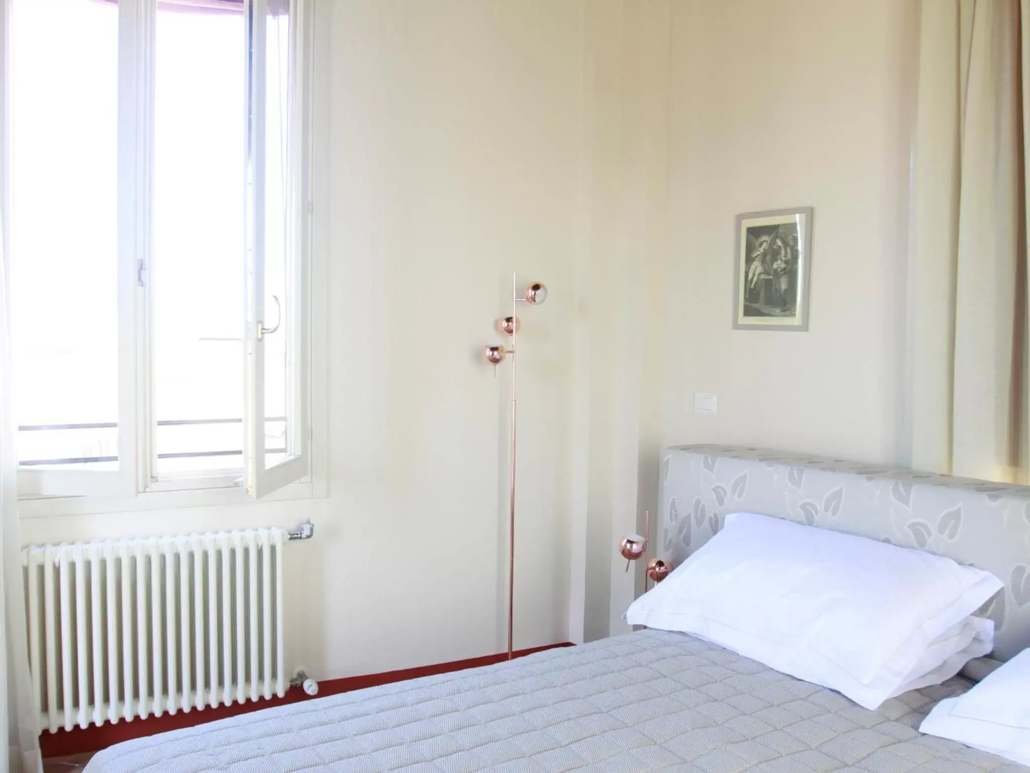 Bed, Room Photo in Casa Isolani - Santo Stefano