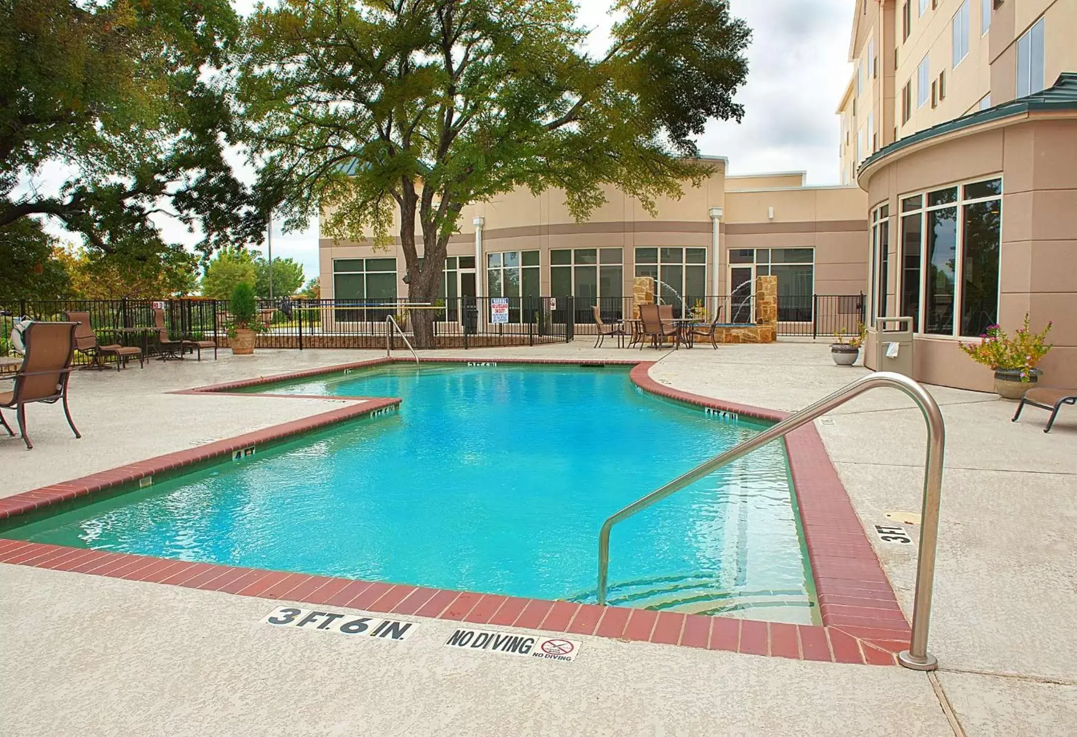 Pool view, Swimming Pool in Hilton Garden Inn DFW Airport South