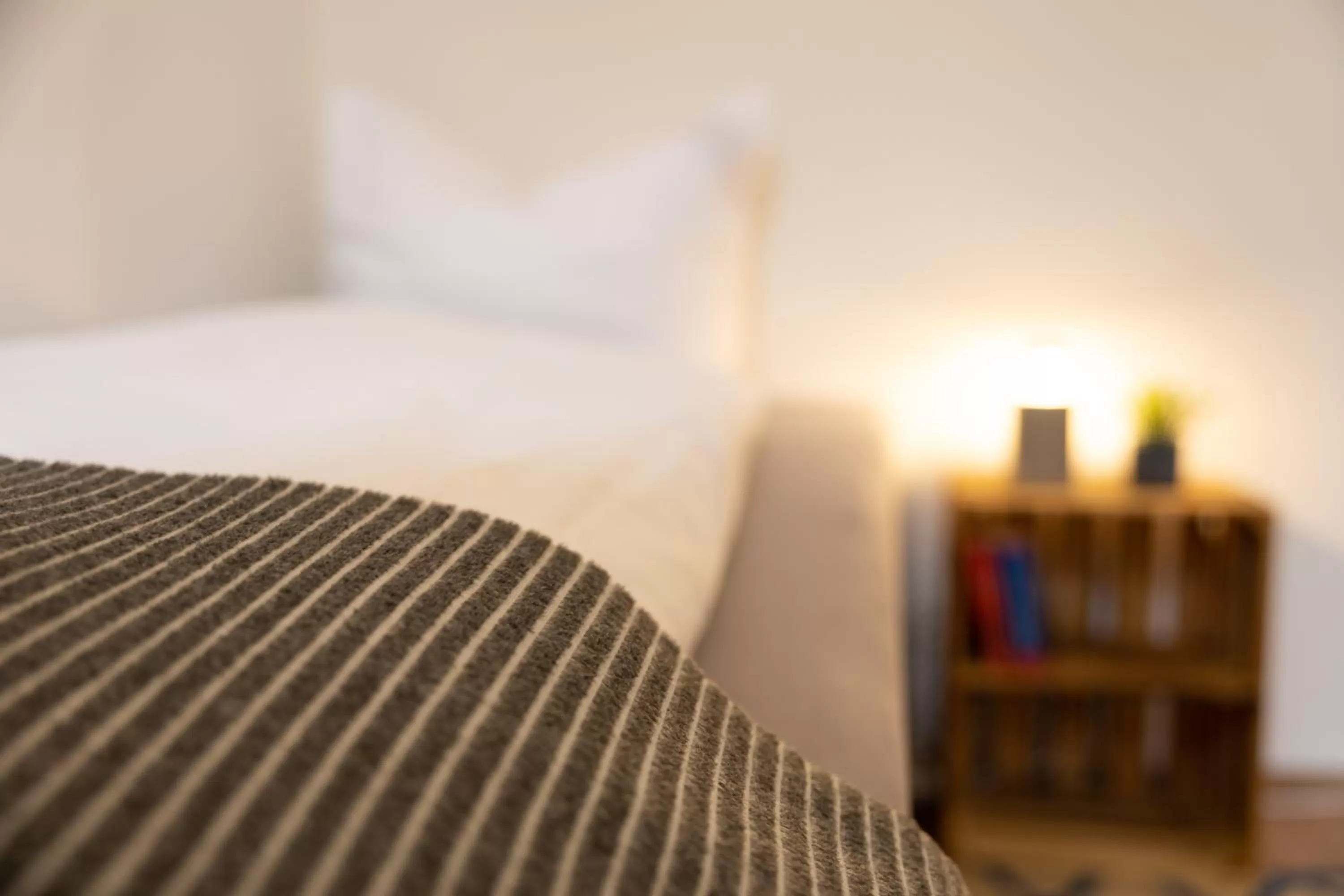 Bedroom, Bed in Apartments an der Oper - Innenstadt - Zentral - Küche - Wifi - Powered by Ko-Living