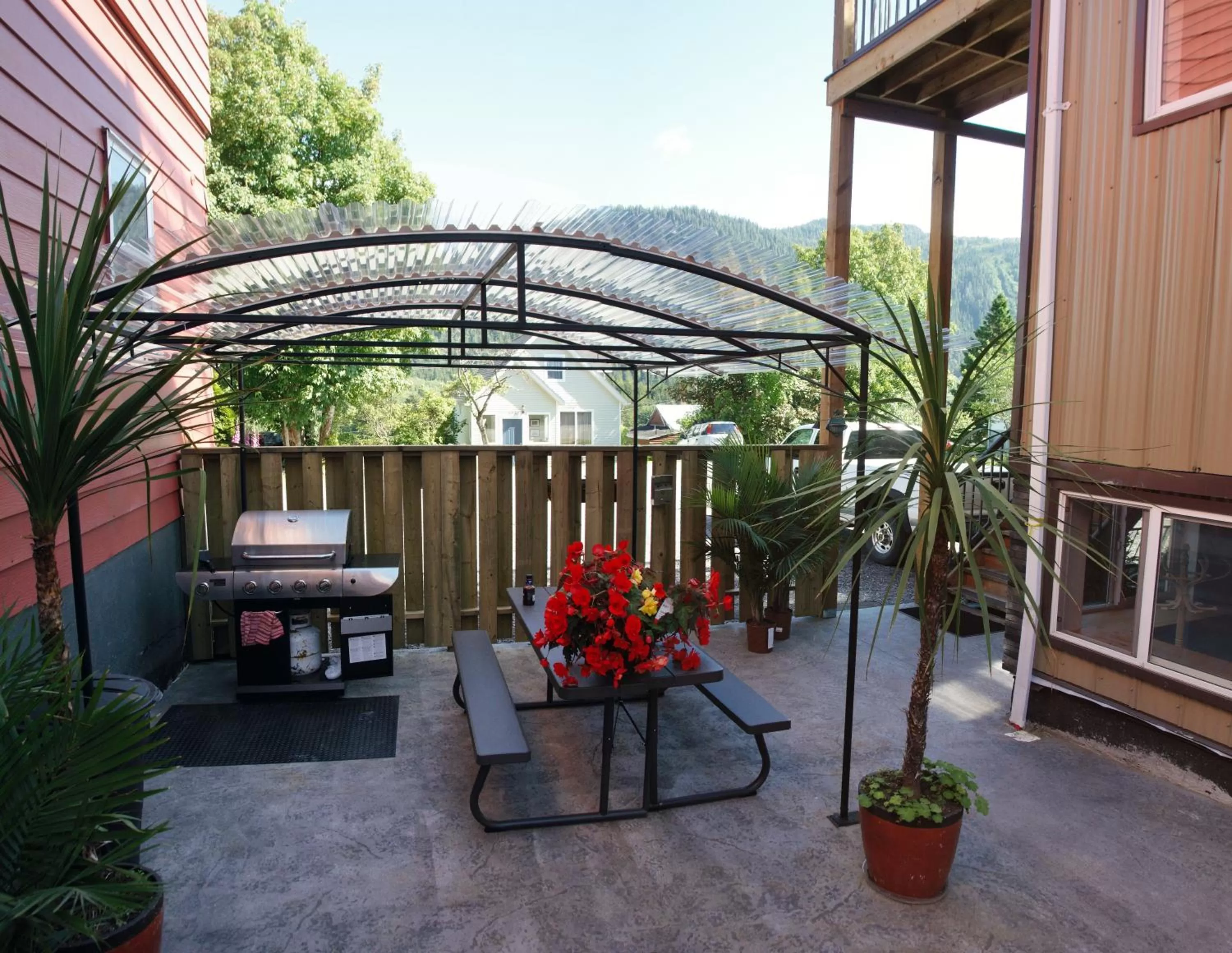 BBQ facilities in Black Rooster Guesthouse