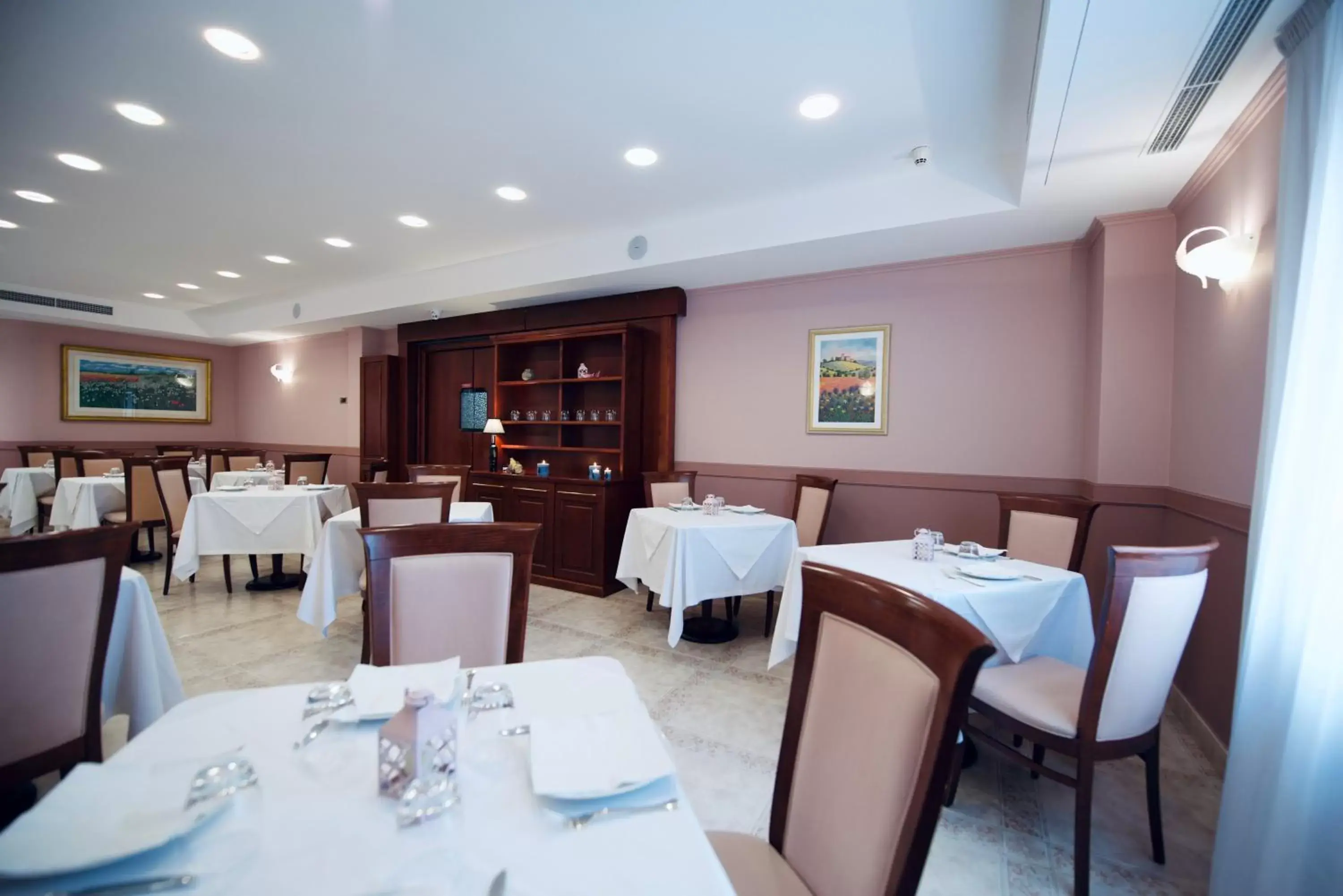 Restaurant/Places to Eat in Hotel SAN PIO