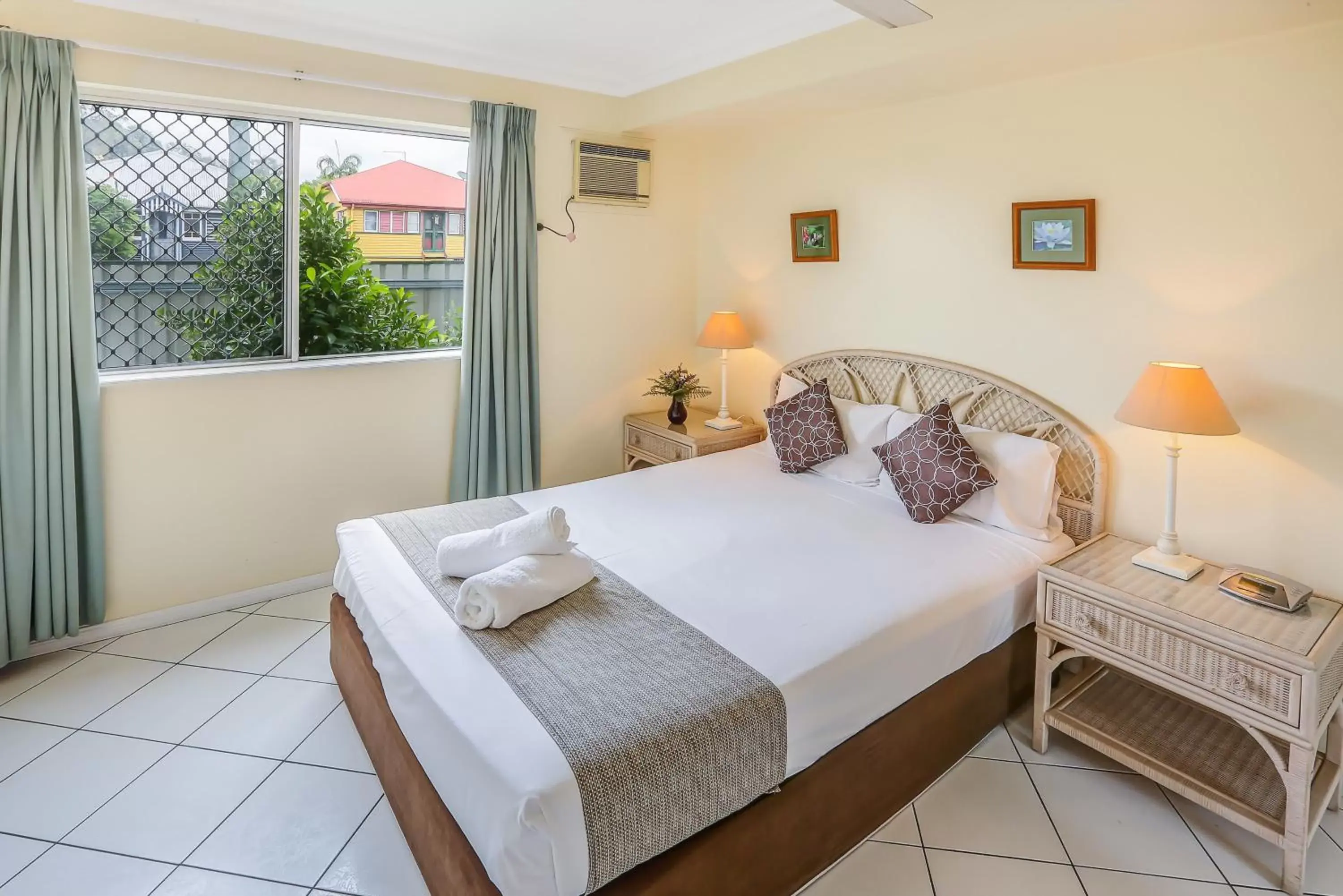 Bedroom, Bed in Koala Court Holiday Apartments