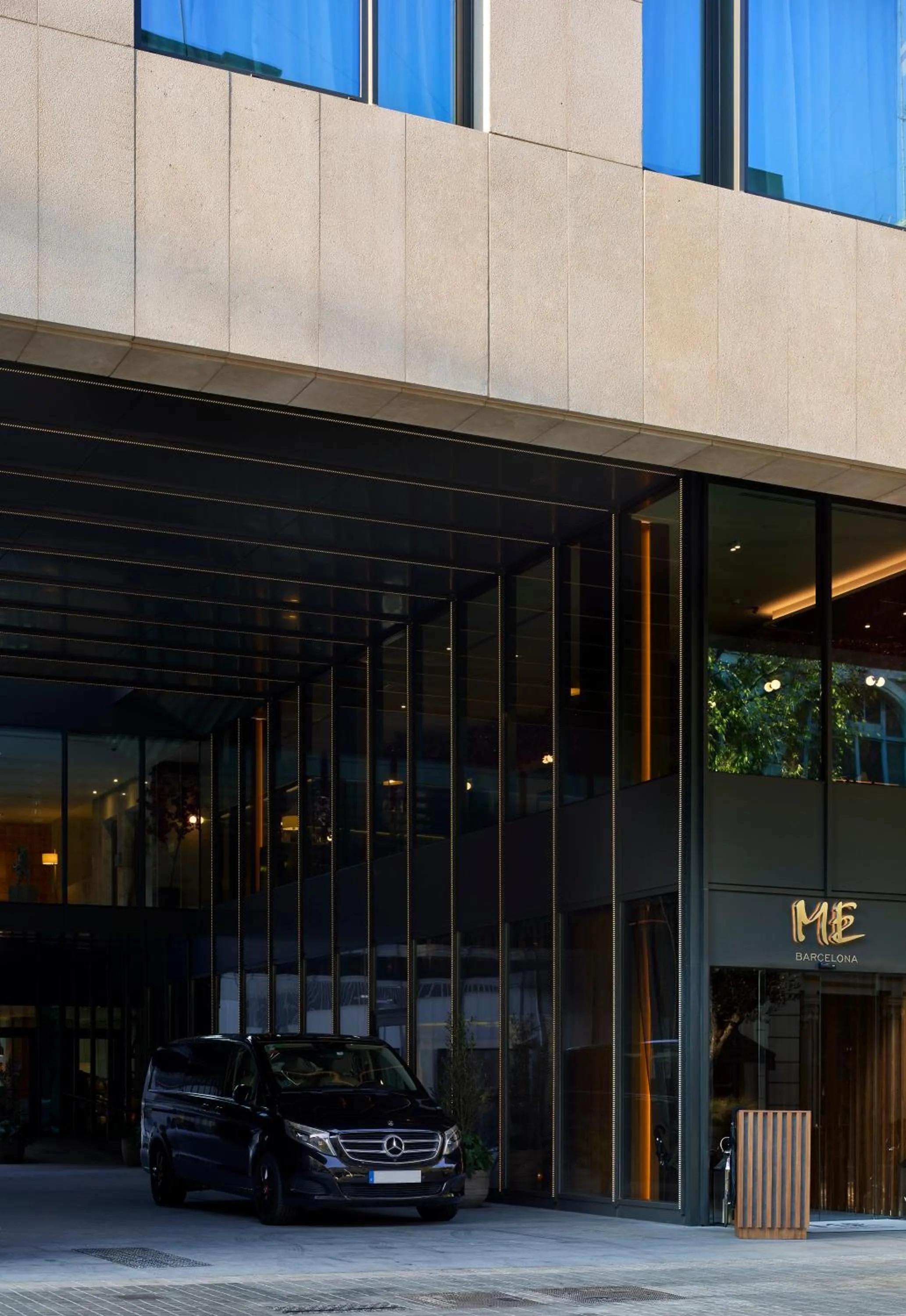 Facade/entrance in ME Barcelona