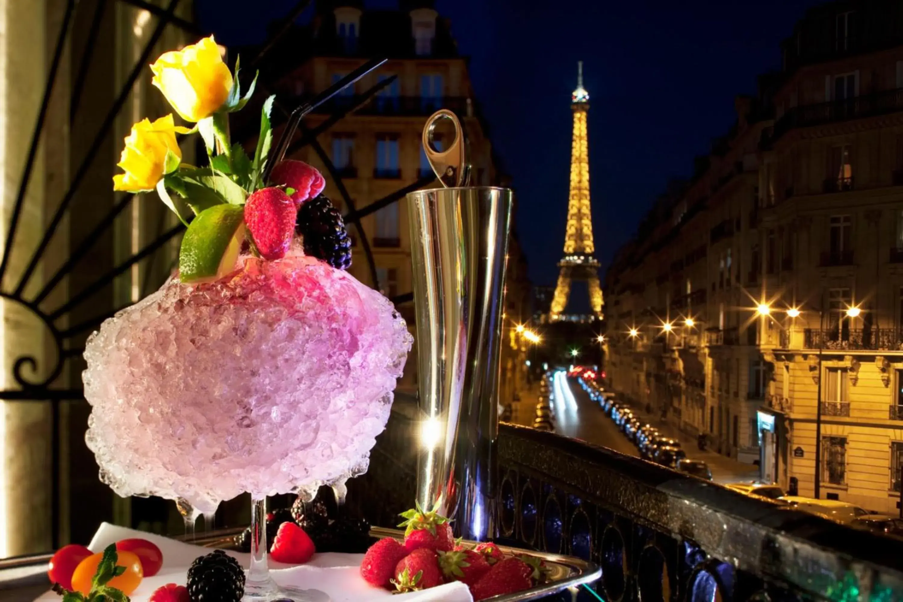 Restaurant/places to eat in Le Metropolitan a Tribute Portfolio Hotel Paris