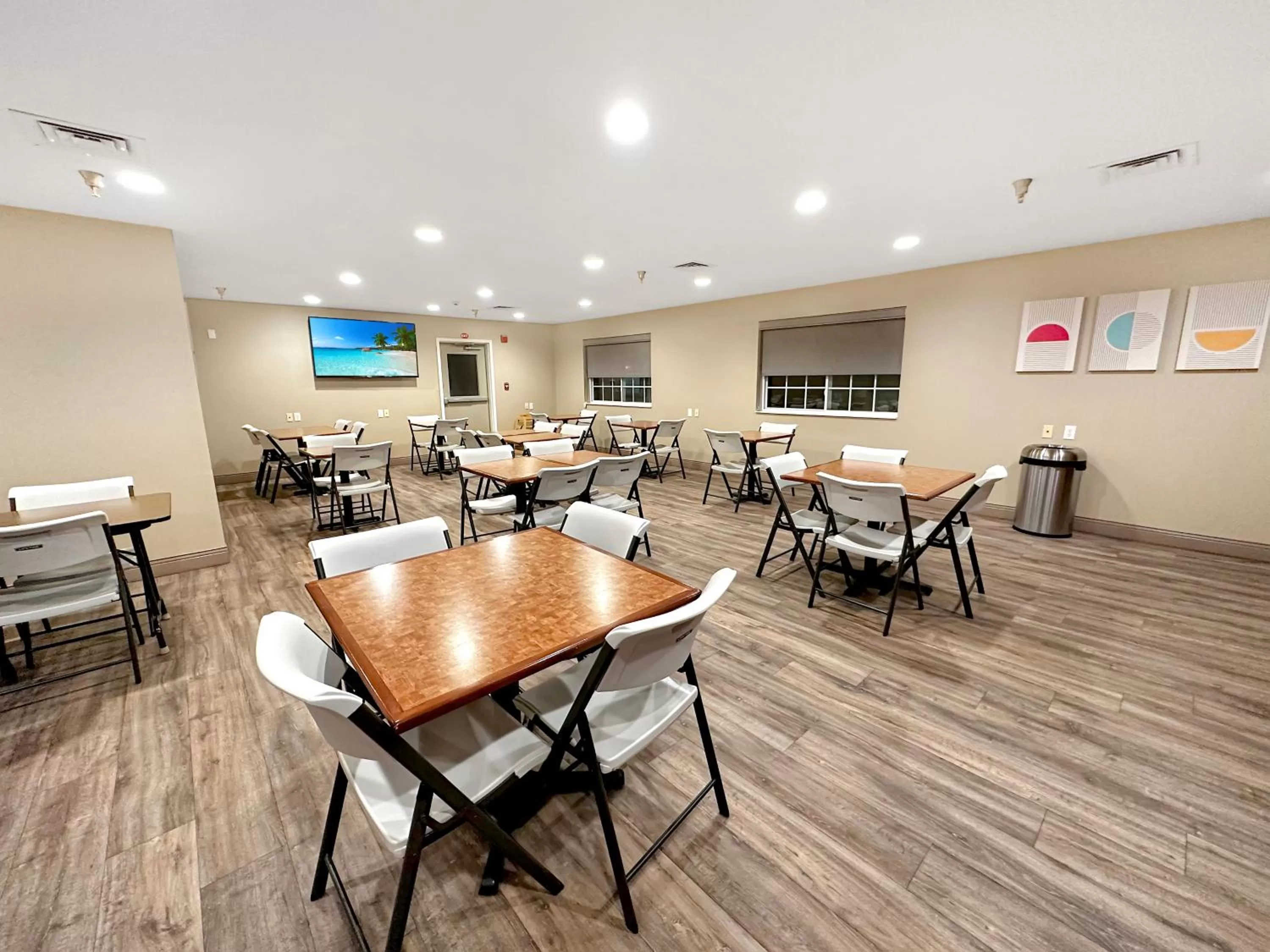 Breakfast in Estherville Hotel & Suites