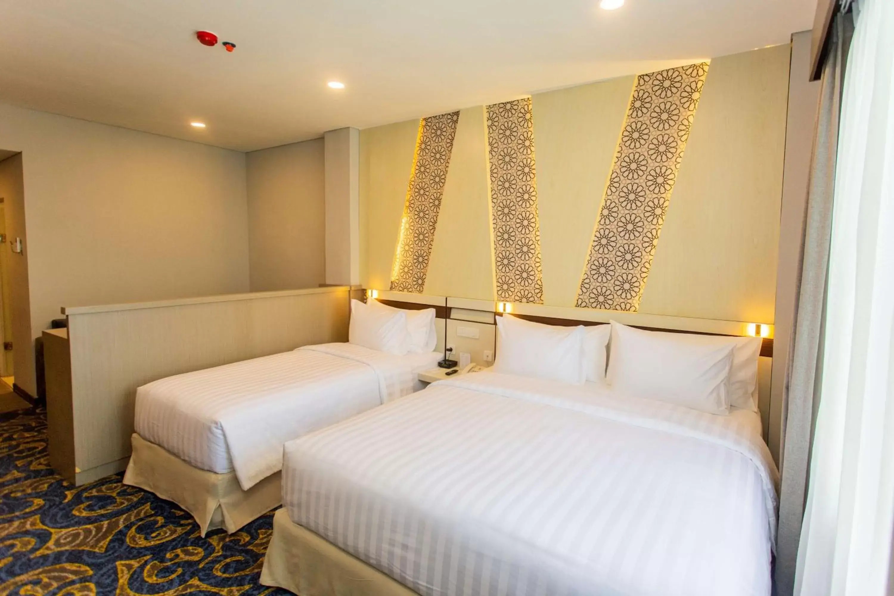 Bed in Best Western Batang Garing