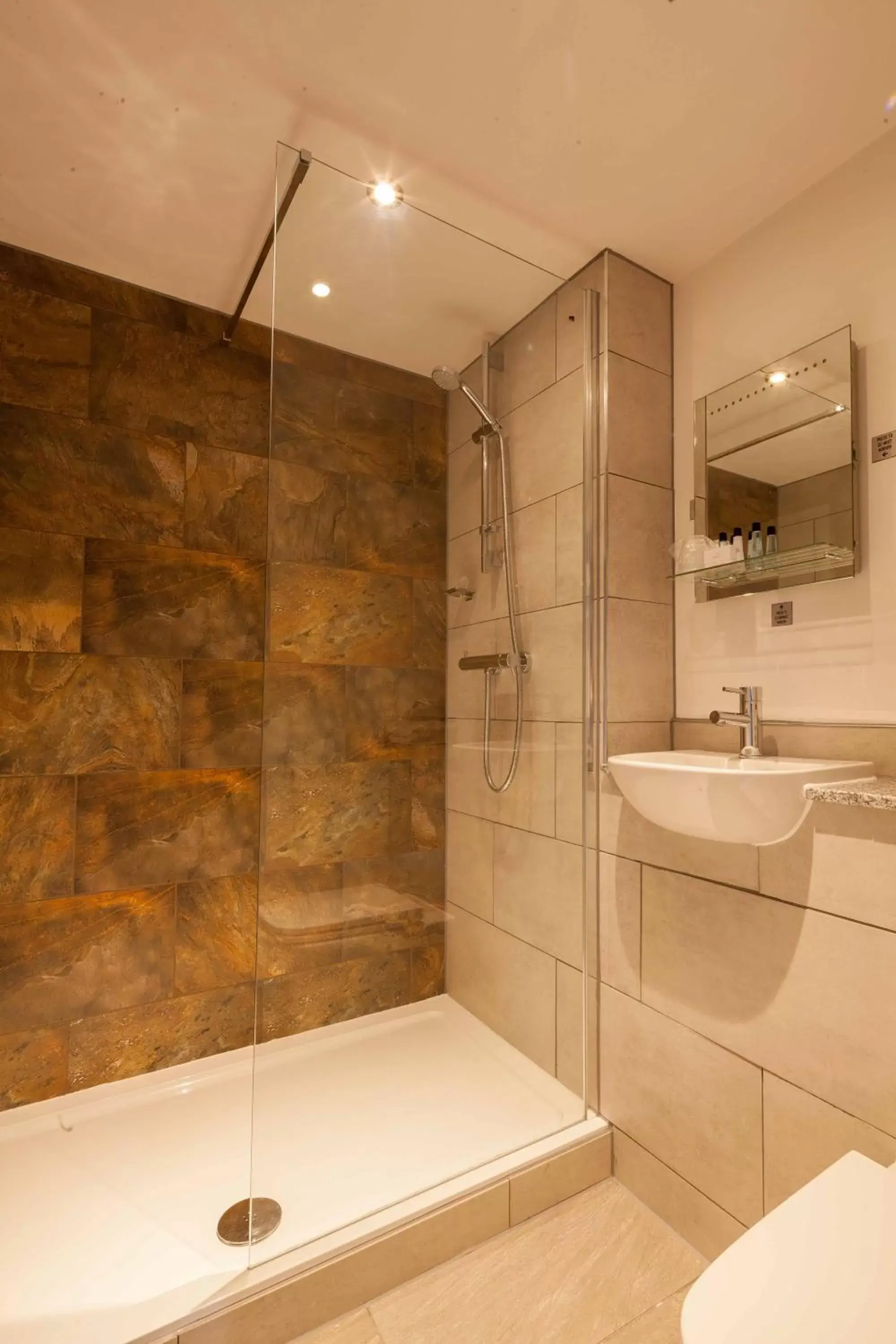 Bathroom in Best Western Manchester Altrincham Cresta Court Hotel