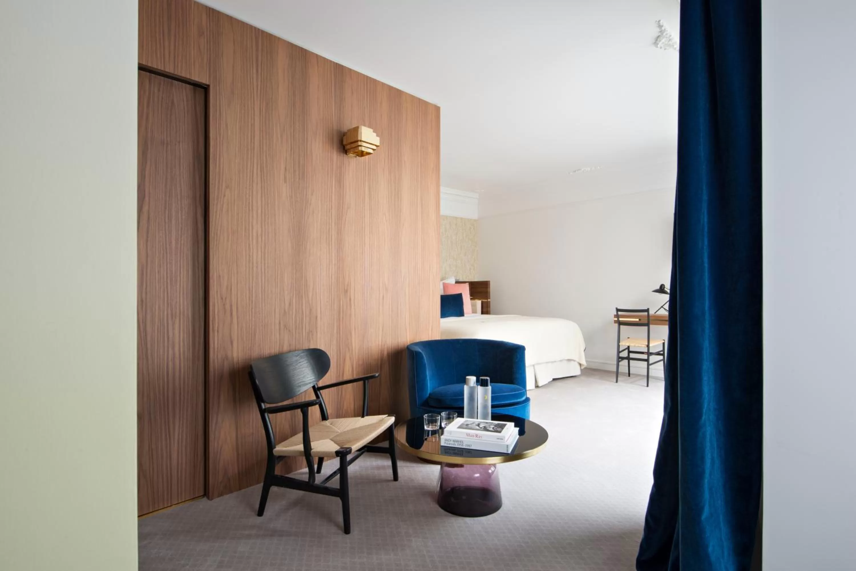 Bedroom, Bed in Hotel Parister Piscine & Spa