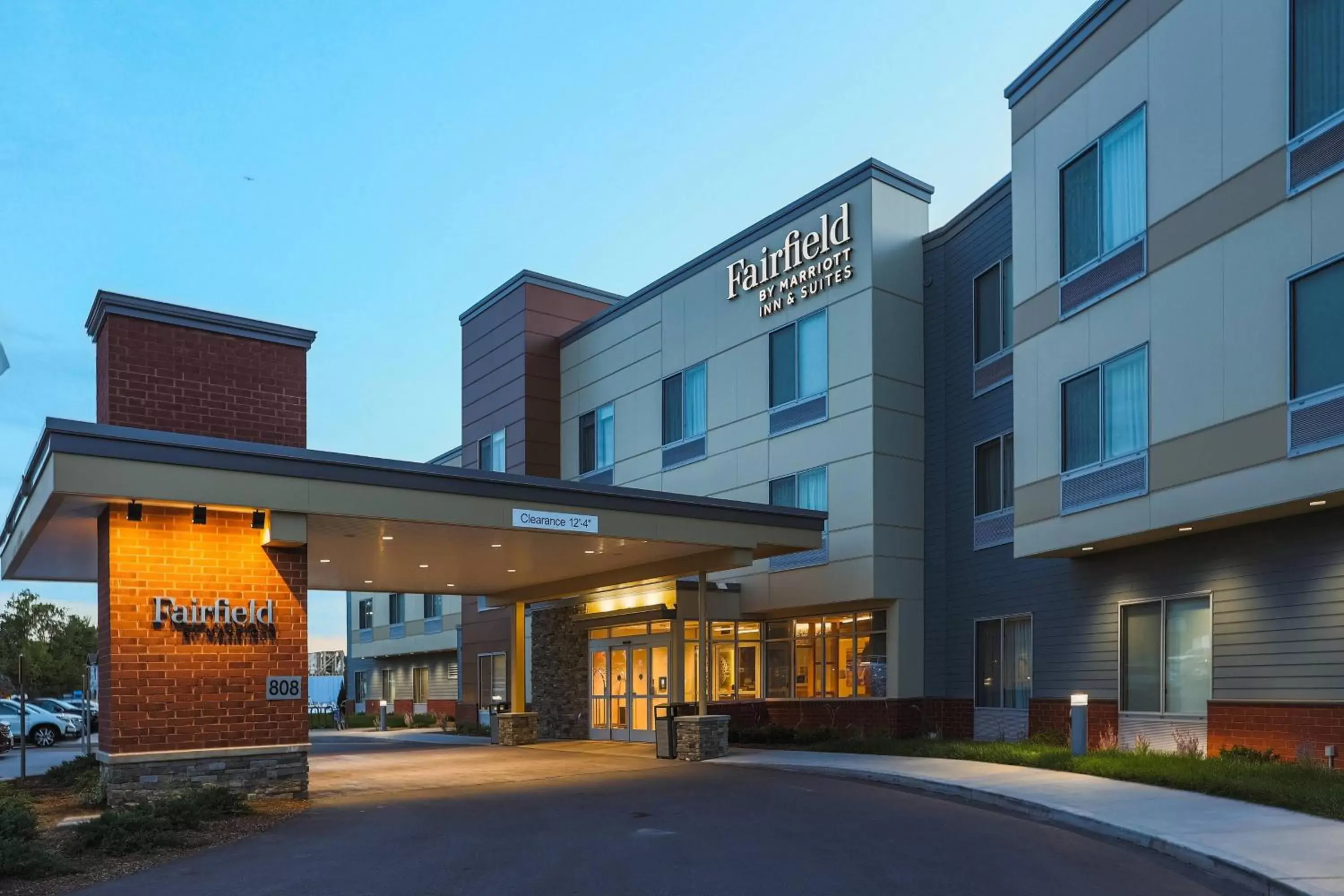 Property Building in Fairfield Inn & Suites Marquette