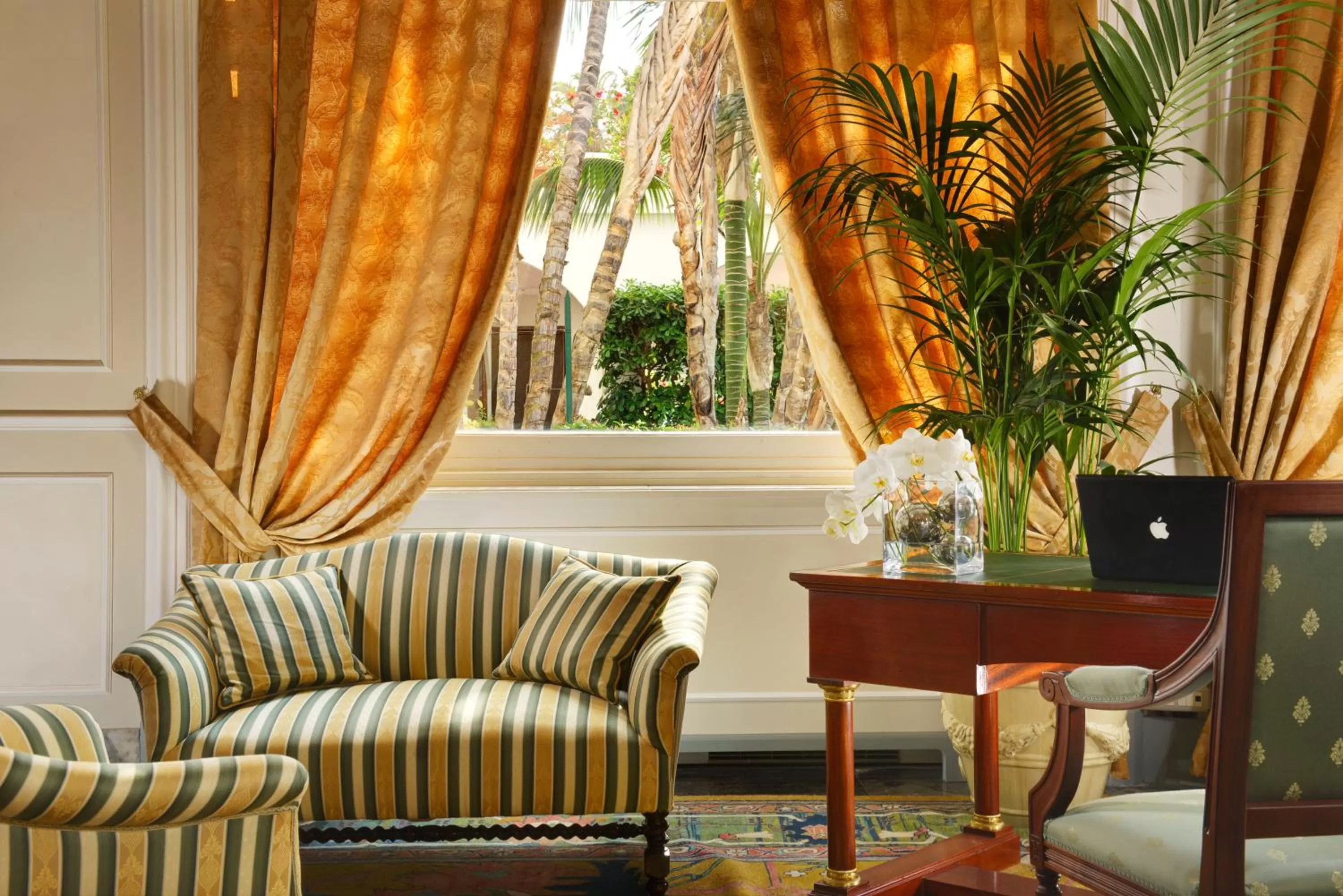 Decorative detail in Royal Hotel Sanremo