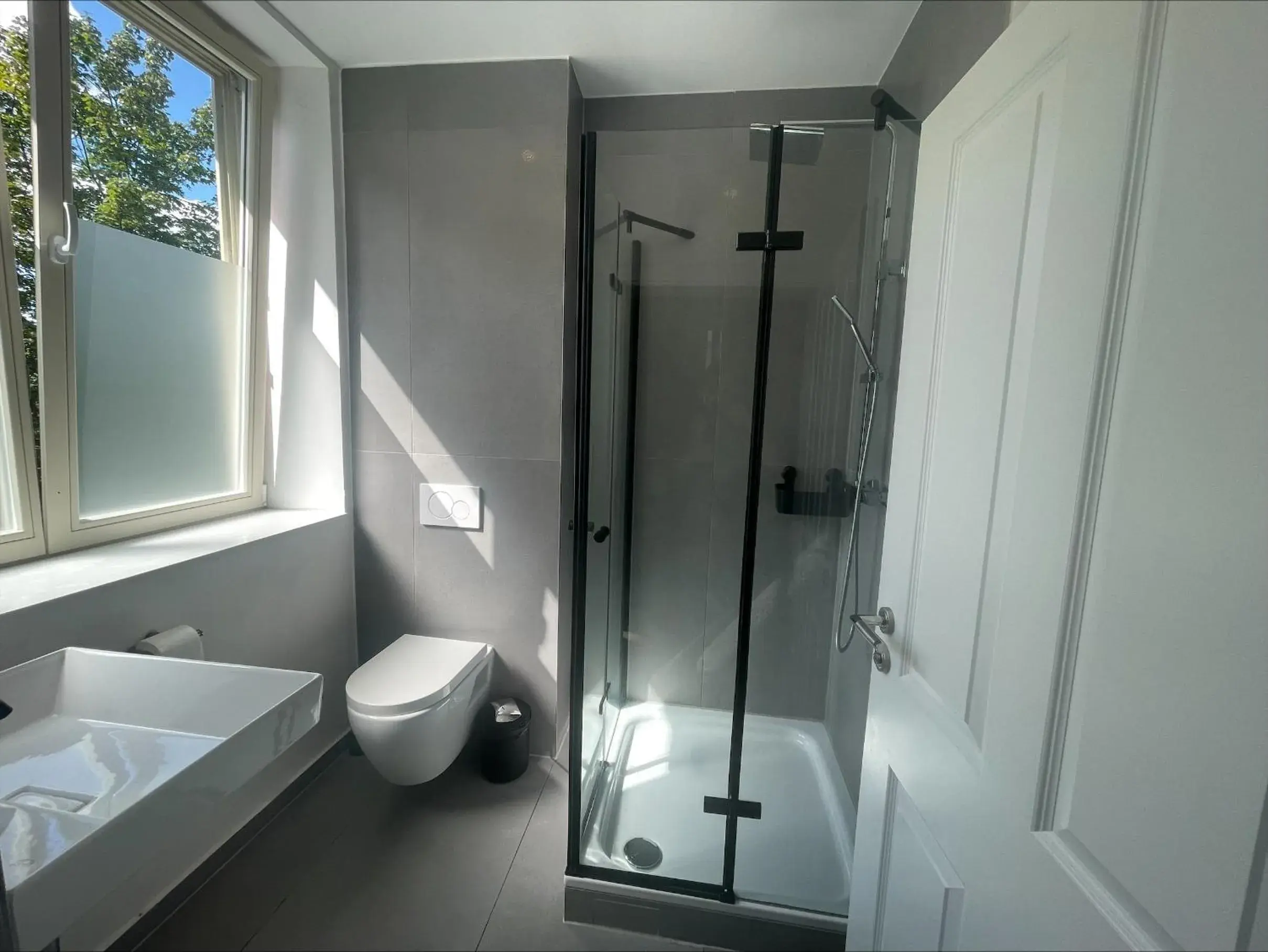 Shower, Bathroom in Ahoi Hostel