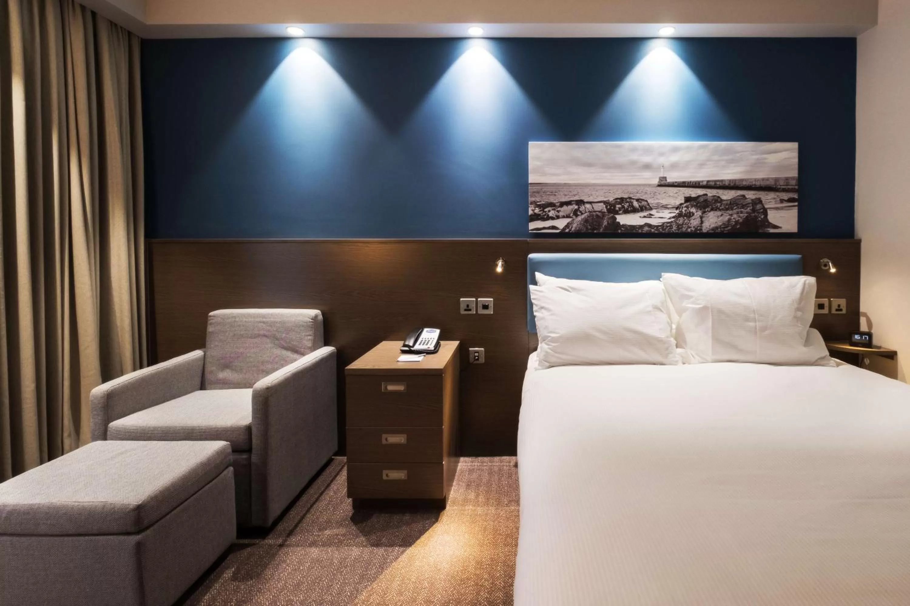 Bed in Hampton By Hilton Aberdeen Airport