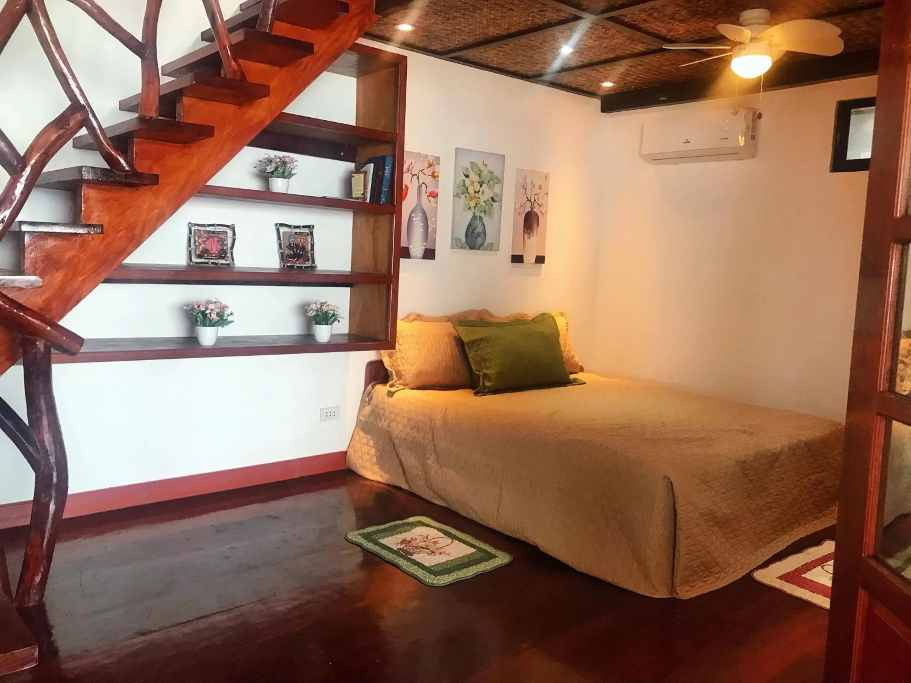 Bed in Peak View Resort