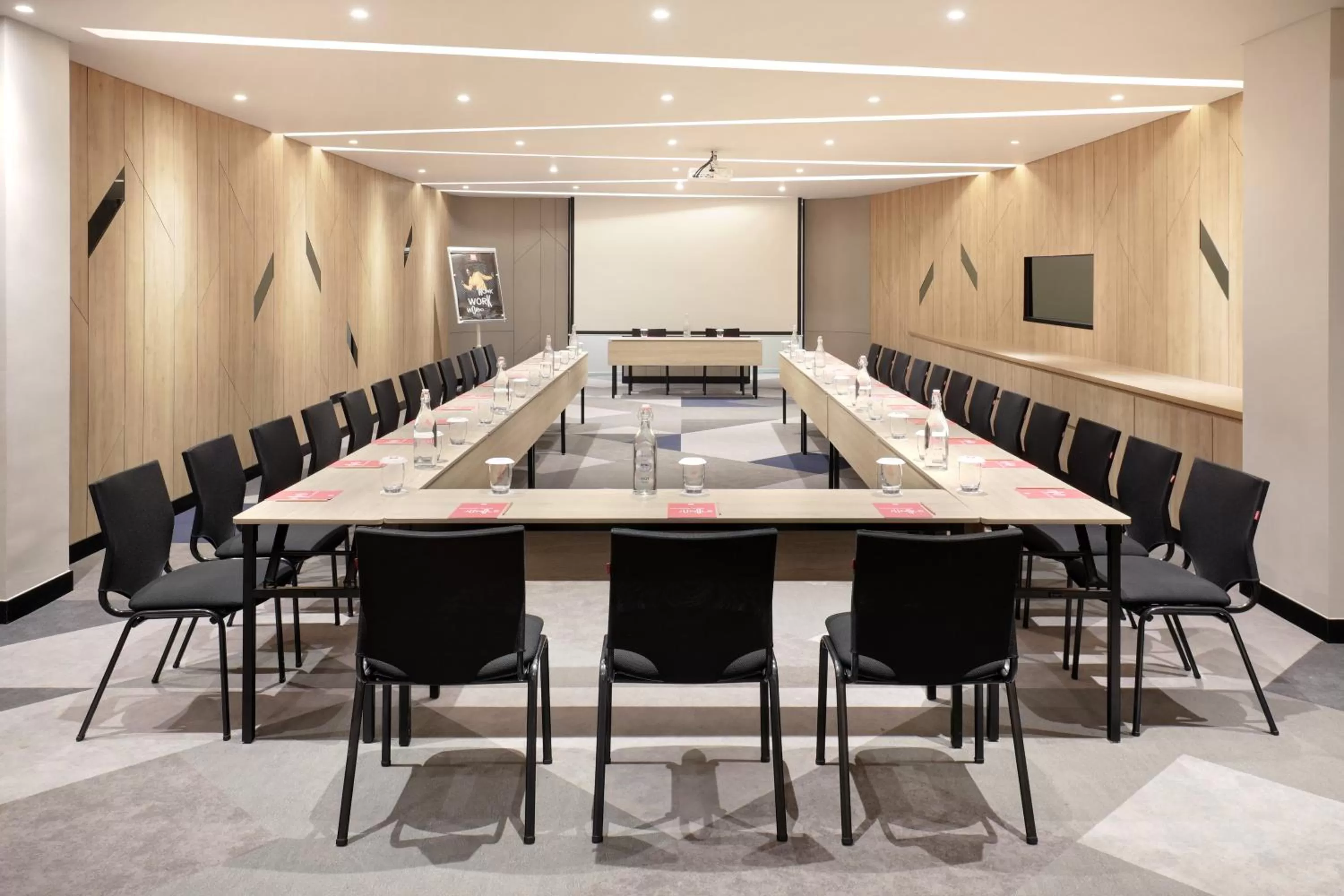 Meeting/conference room in Ibis Samarinda