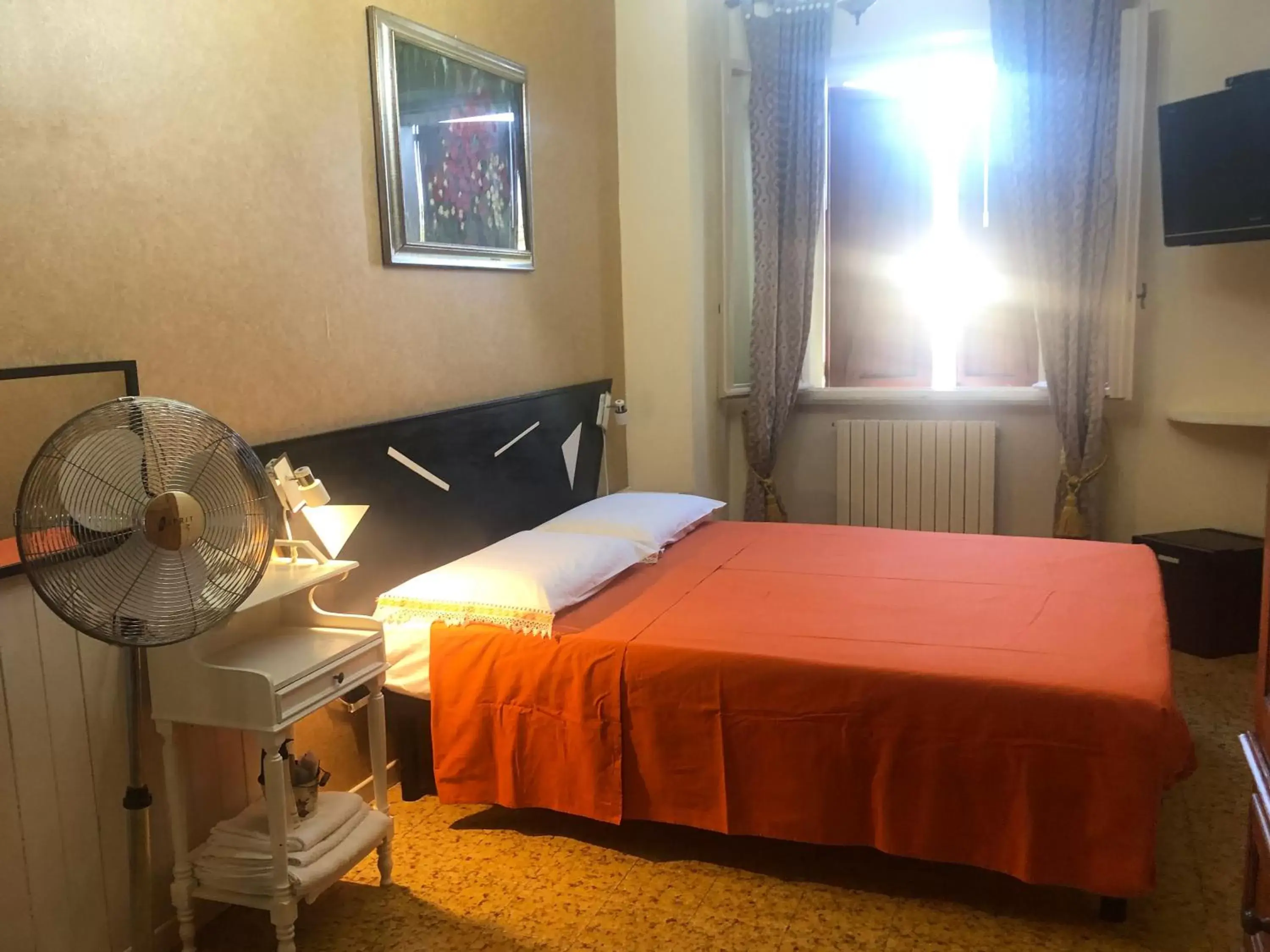 Bedroom, Bed in La Finestra sul Fiume