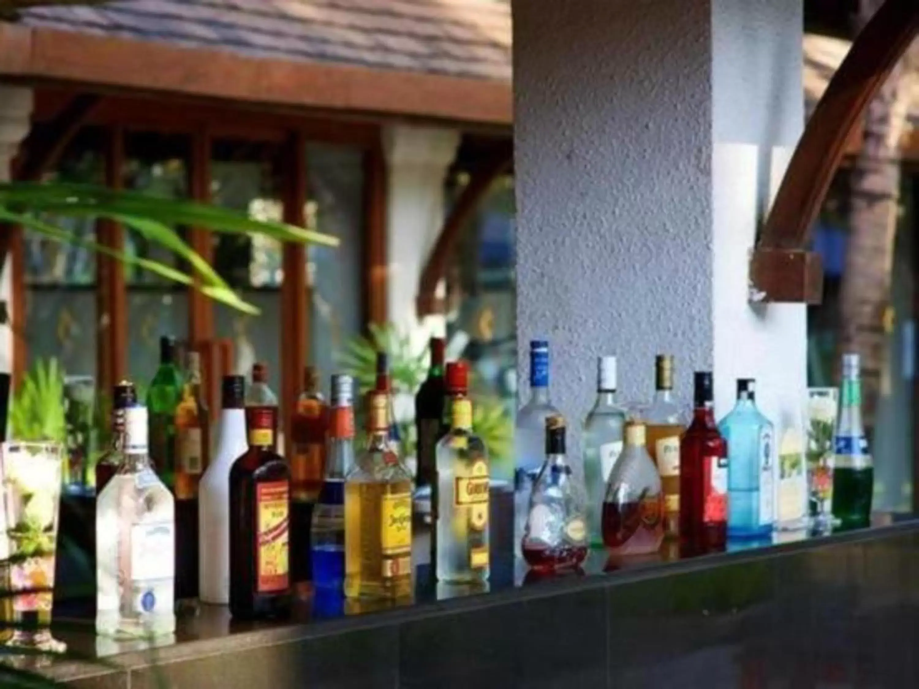 Lounge or bar in Chatrium Hotel Royal Lake Yangon