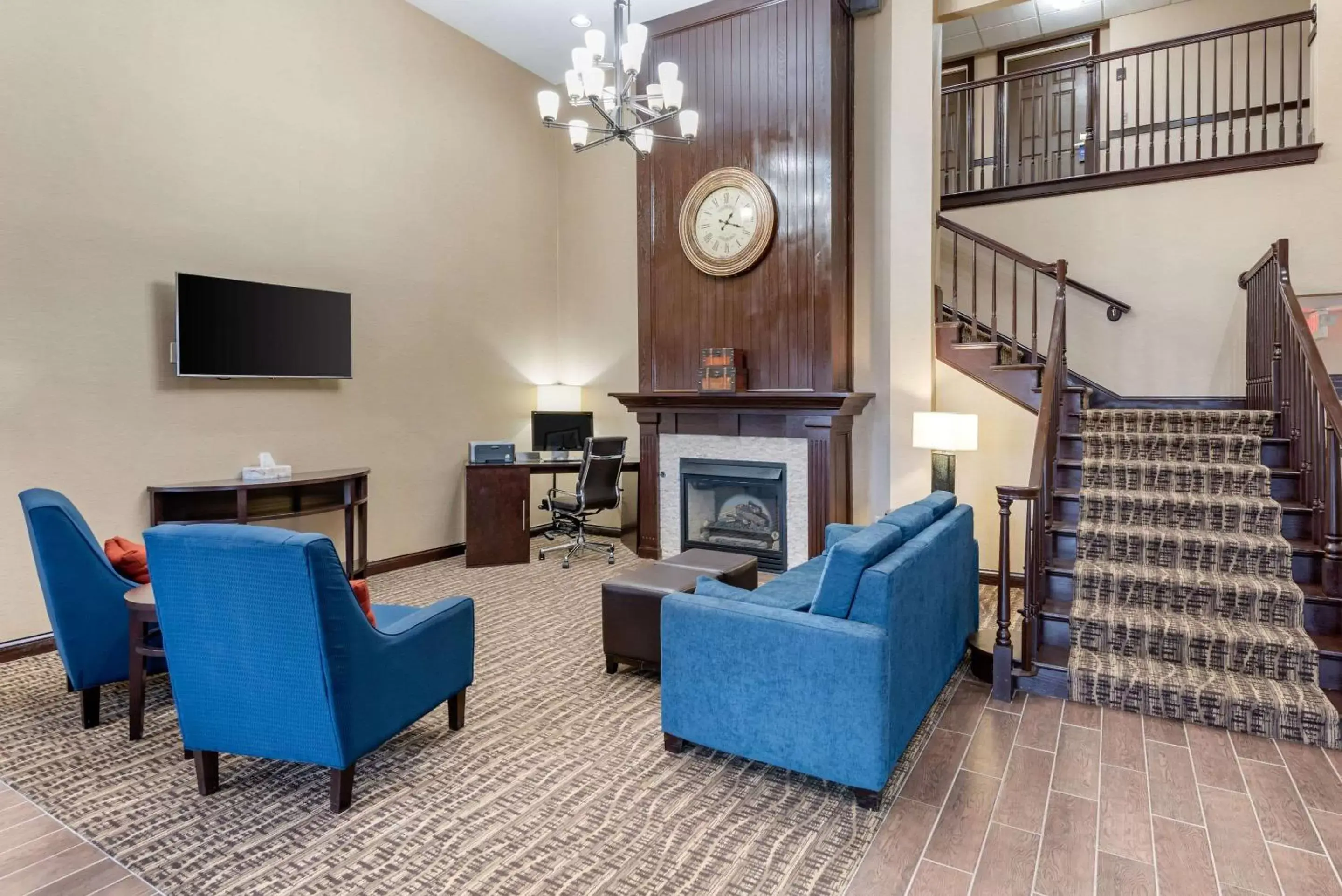 Lobby or reception, Seating Area in Comfort Inn & Suites