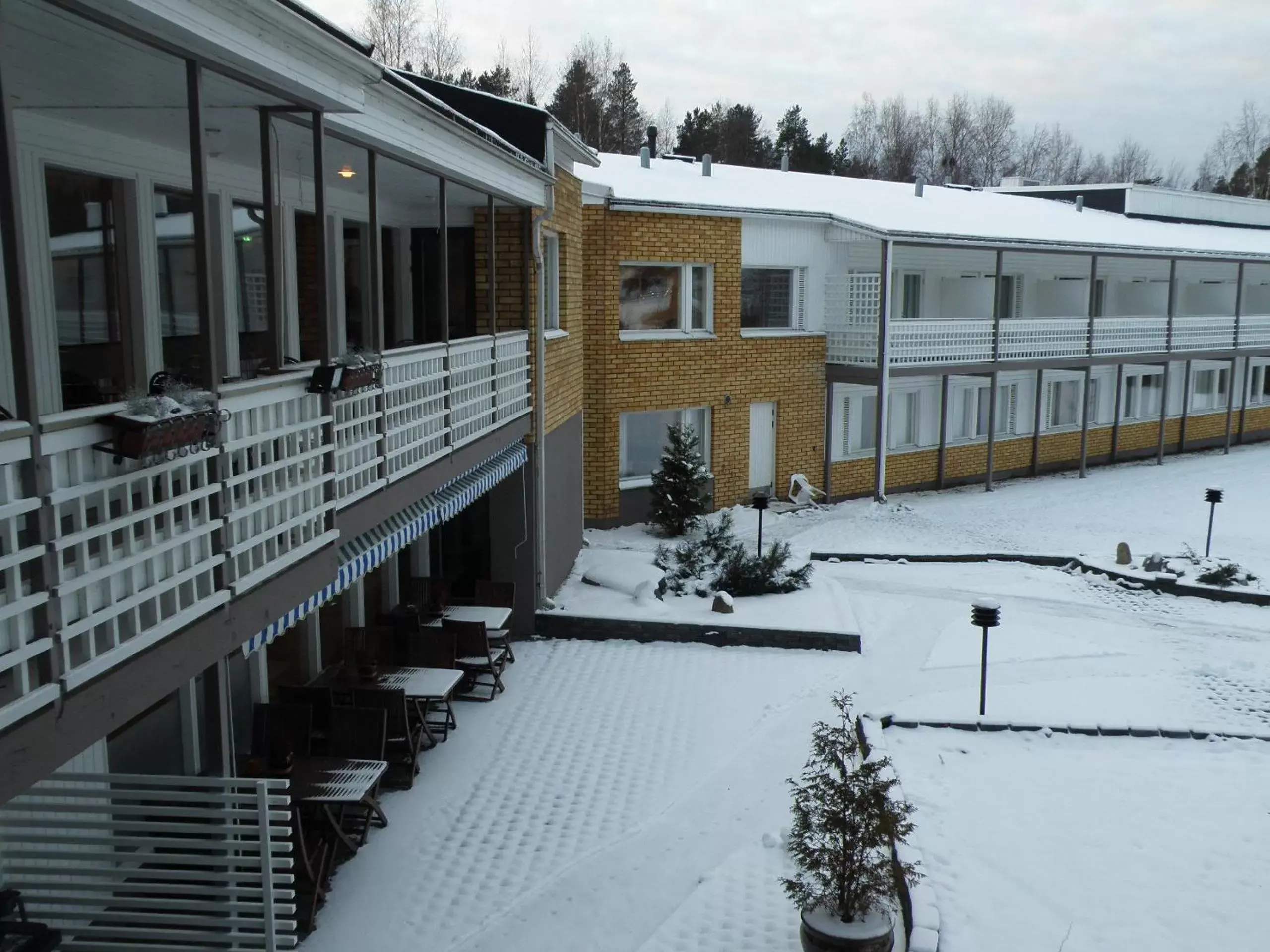 Facade/entrance, Winter in Finlandia Hotel Airport Oulu