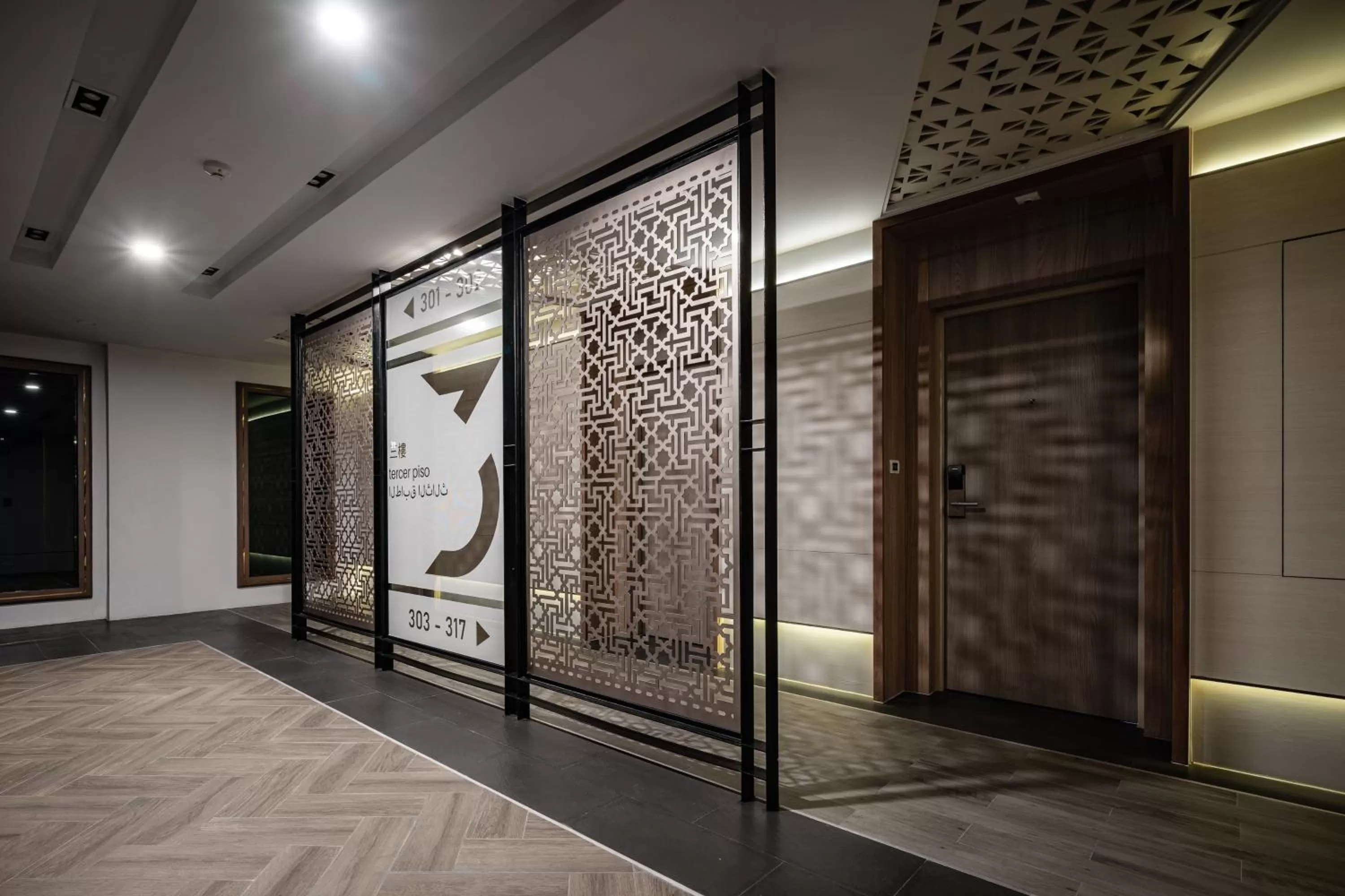 Facade/entrance in VIX Bangkok at Victory Monument