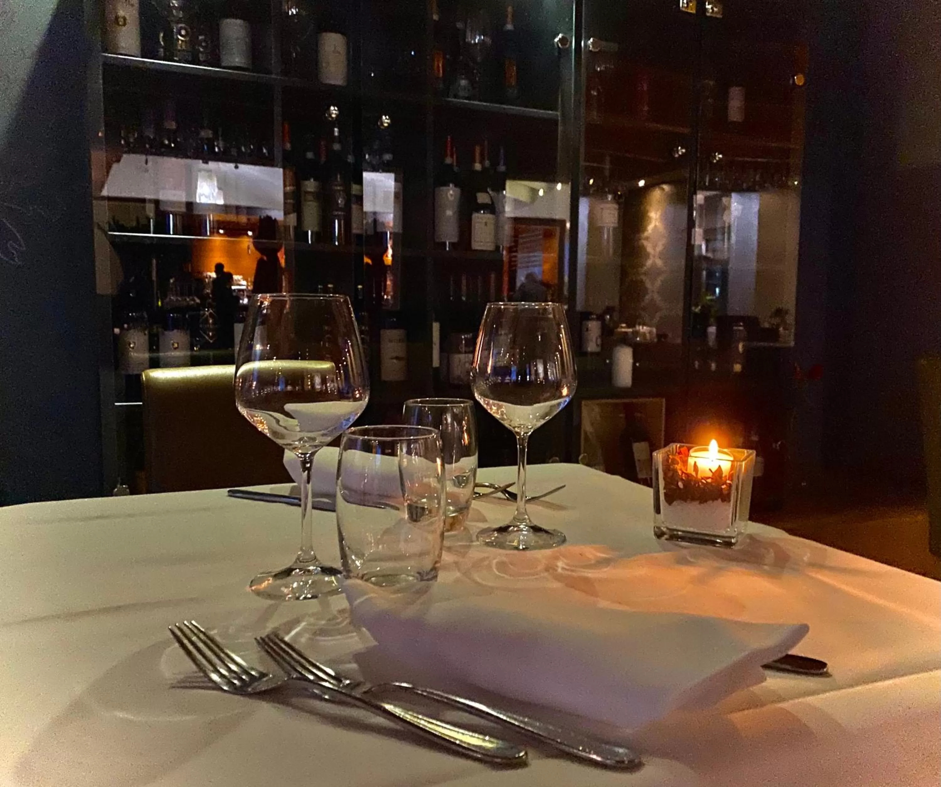 Restaurant/places to eat in Admiral Park Hotel by Falco D'Oro Hotels