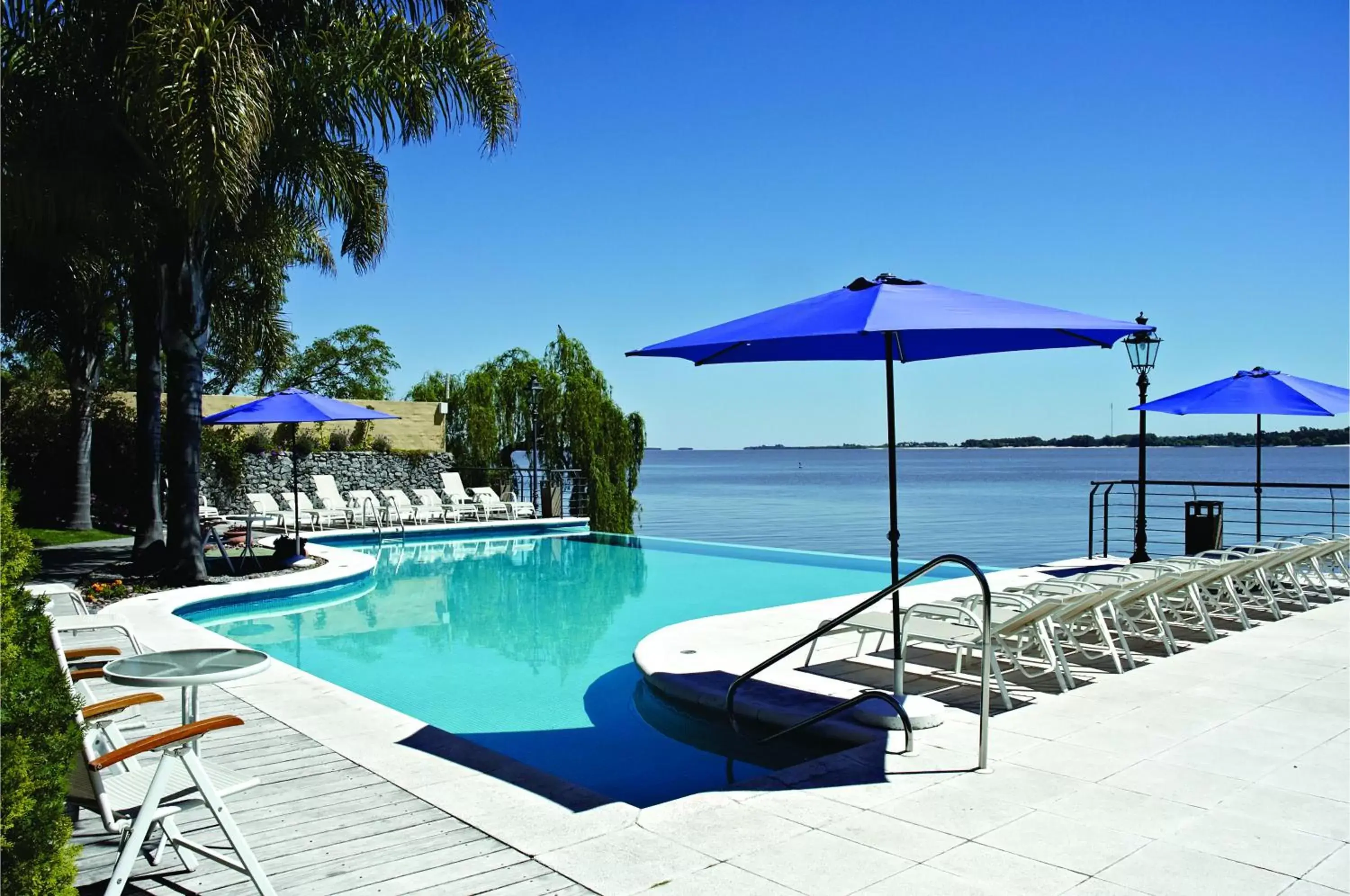 Swimming Pool in Radisson Colonia Del Sacramento Hotel