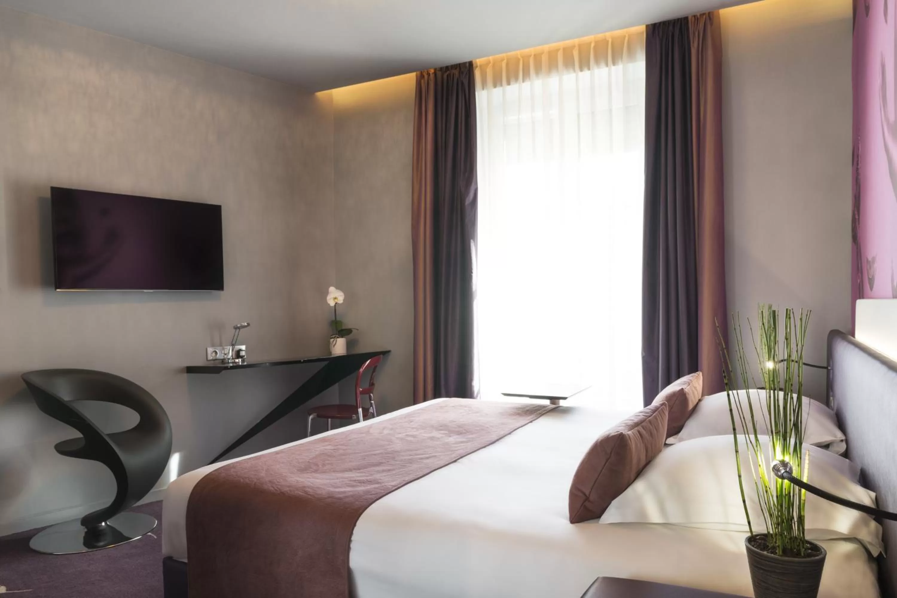 Bedroom, Bed in Le Bon Hôtel