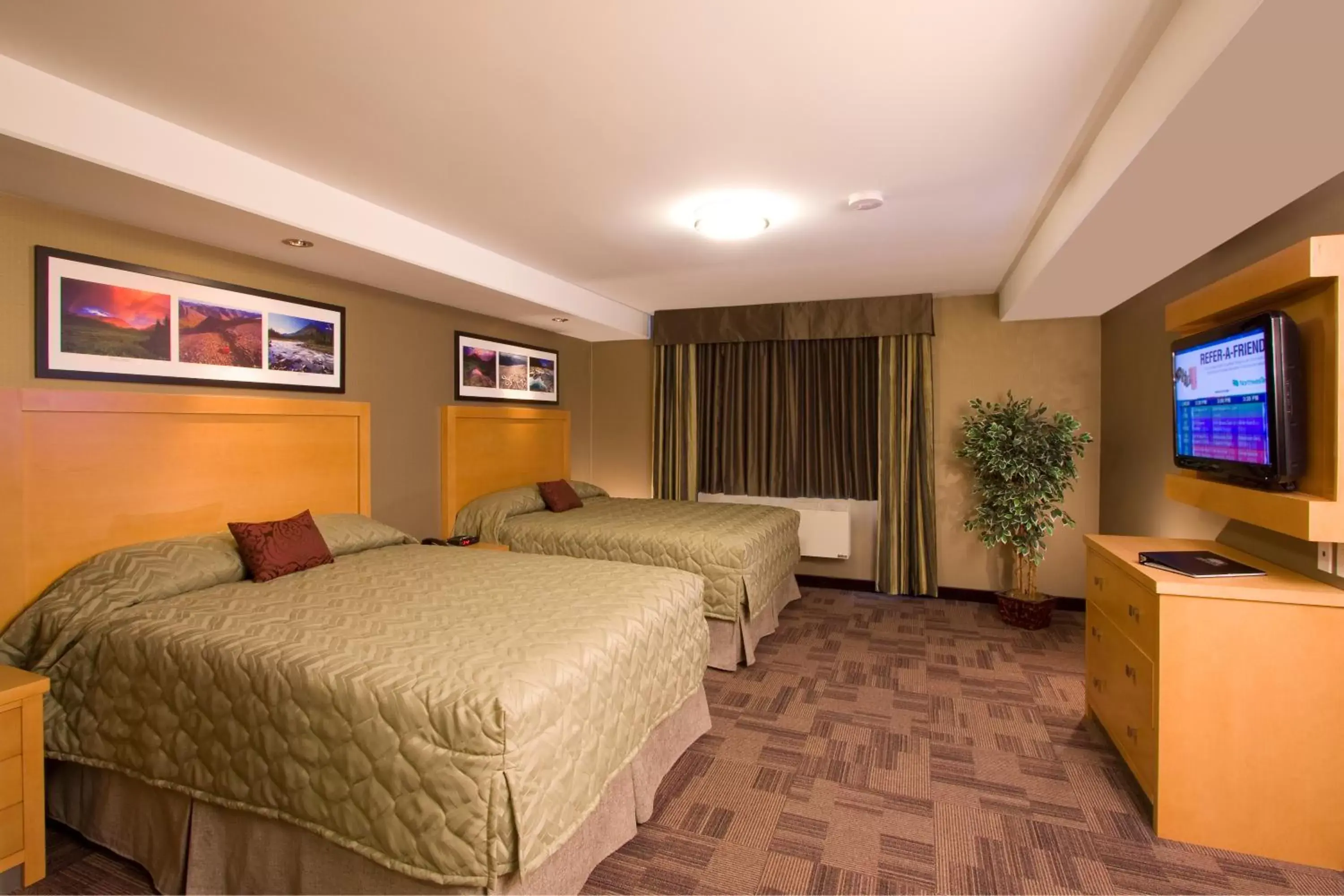 Queen Suite (Non-Pet Friendly) - single occupancy in Woodlands Inn & Suites Queen Suite (Non-Pet Friendly) - single occupancy in Woodlands Inn & Suites