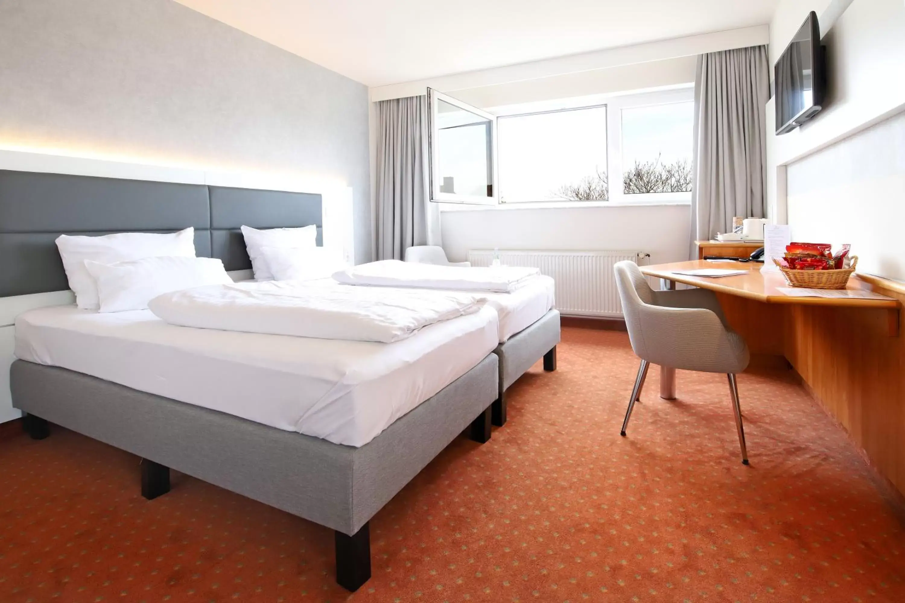 Standard Twin Room in Tulip Inn Frankfurt Airport Standard Twin Room in Tulip Inn Frankfurt Airport