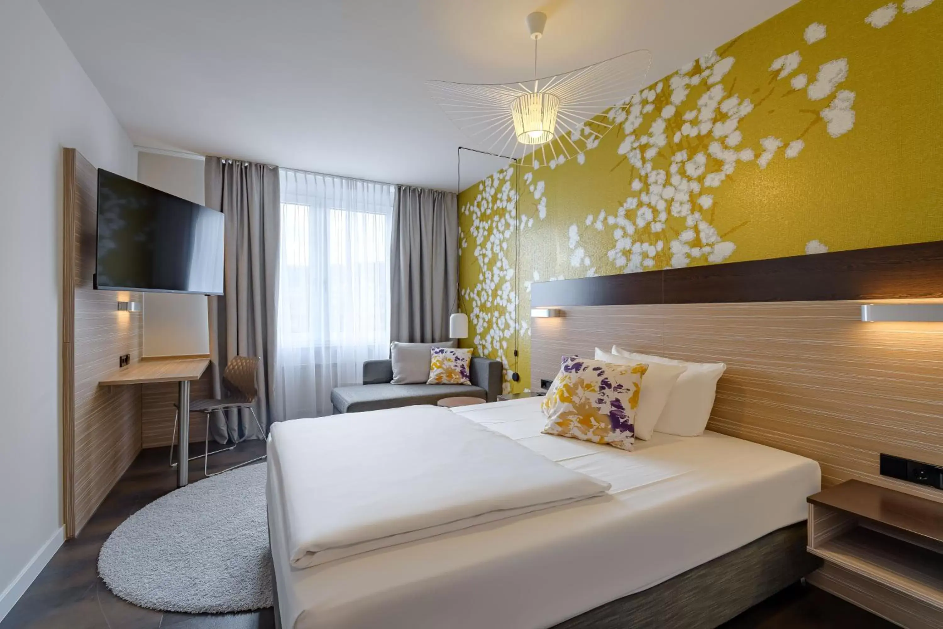 Bedroom, Bed in Mercure Hotel Stuttgart Gerlingen