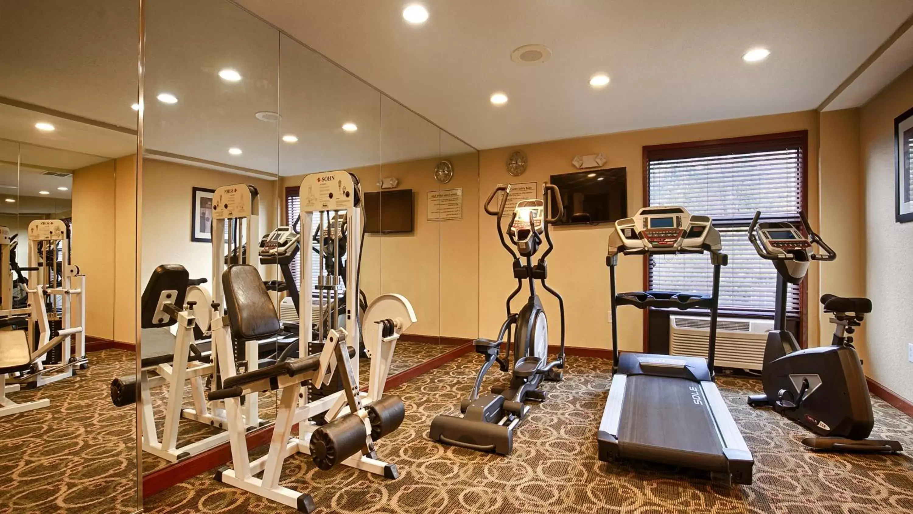 Fitness Center/Facilities in Best Western Plus Anderson