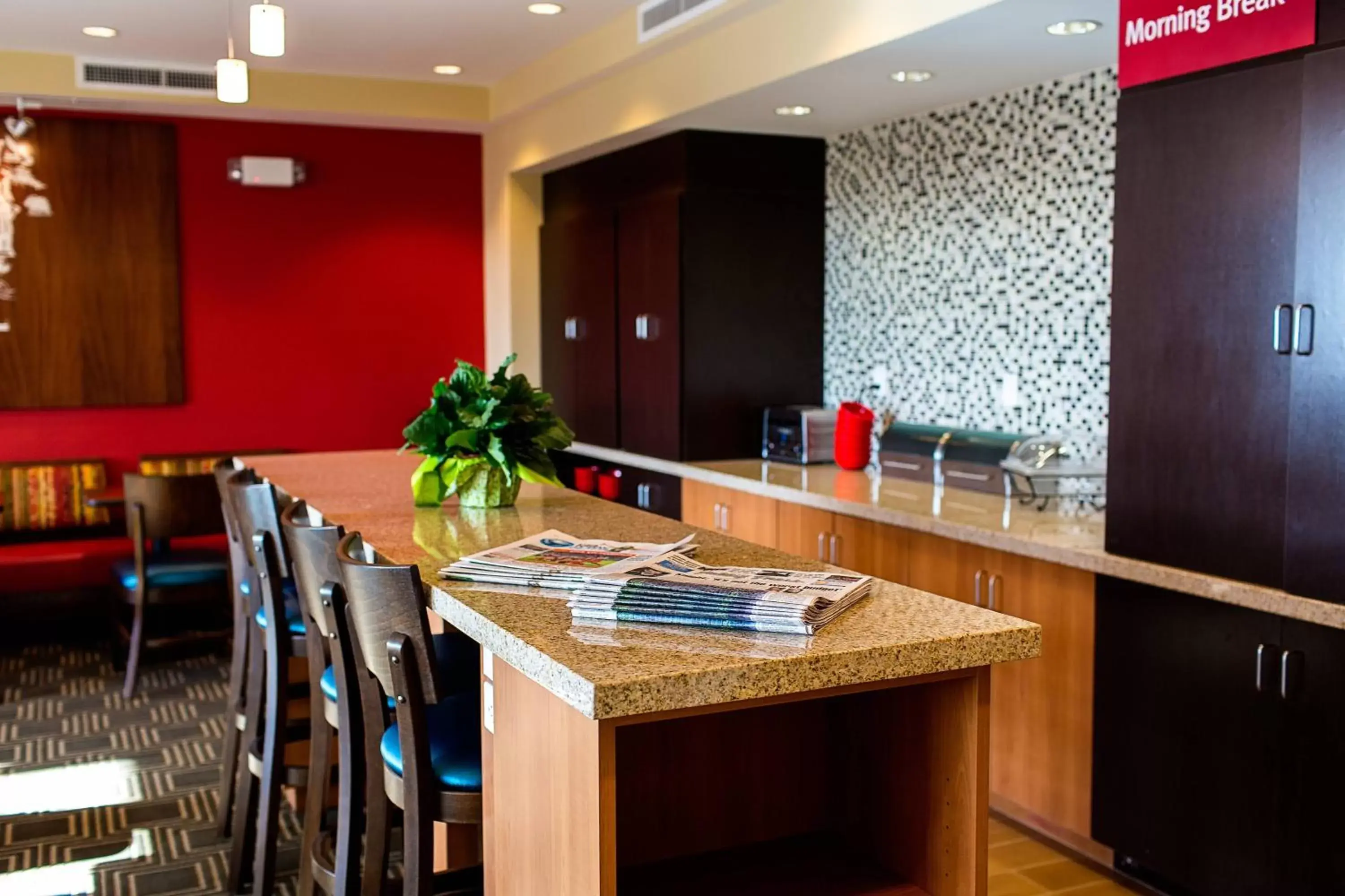 Breakfast, Restaurant/Places to Eat in TownePlace Suites by Marriott Lancaster